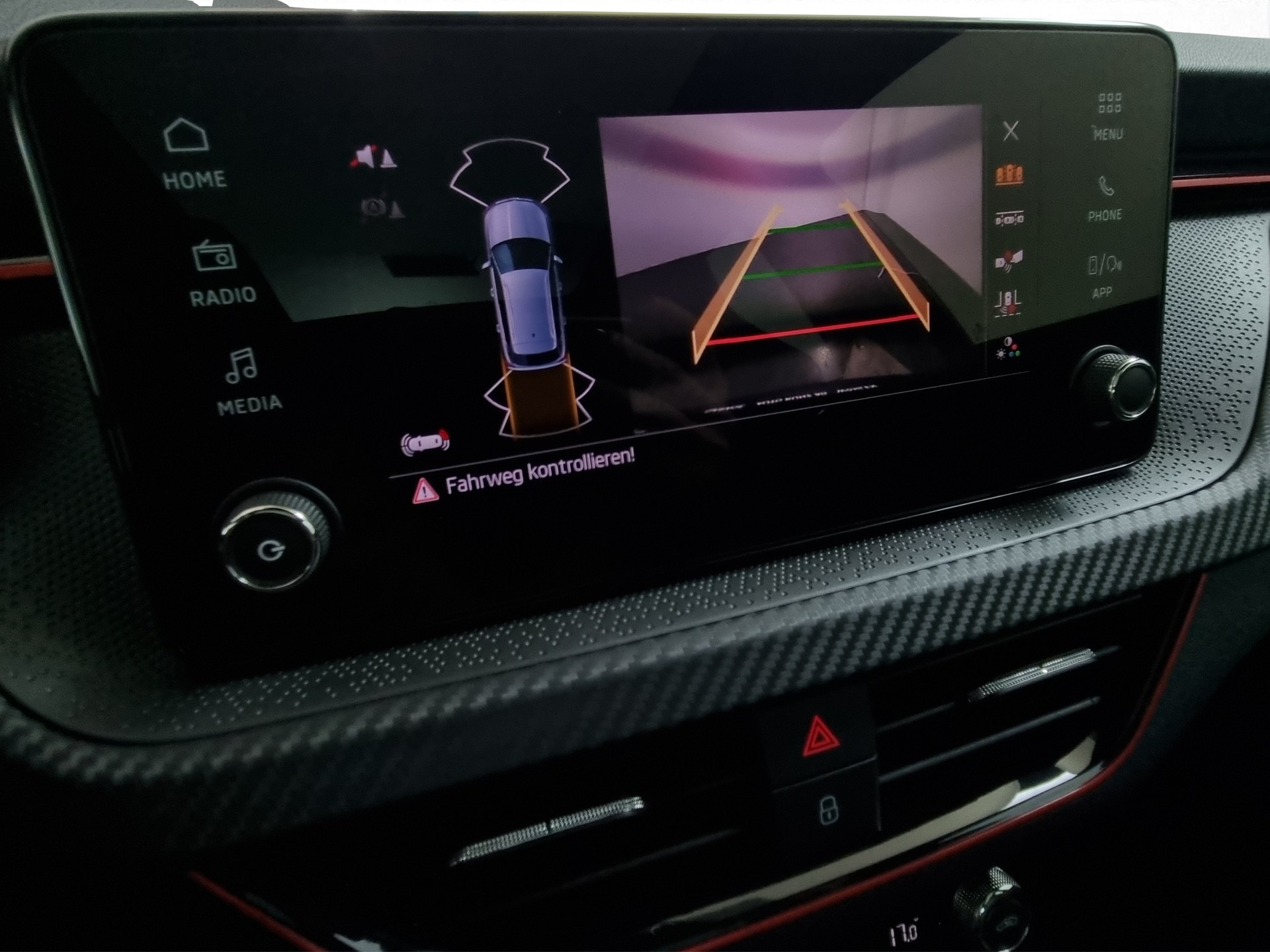 SKODA Kamiq 1.5 TSI Monte Carlo DSG-image-15