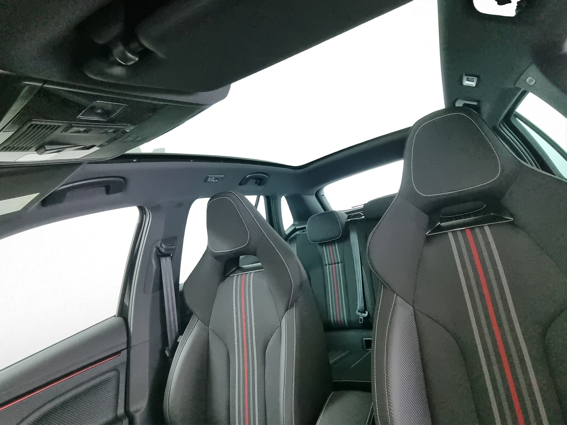 SKODA Kamiq 1.5 TSI Monte Carlo DSG-image-12