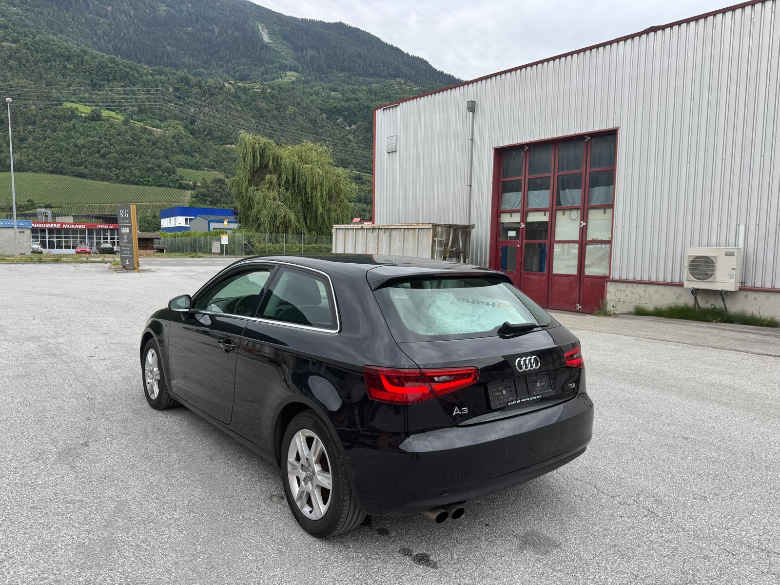 AUDI A3 2.0 TDI Ambition-image-3