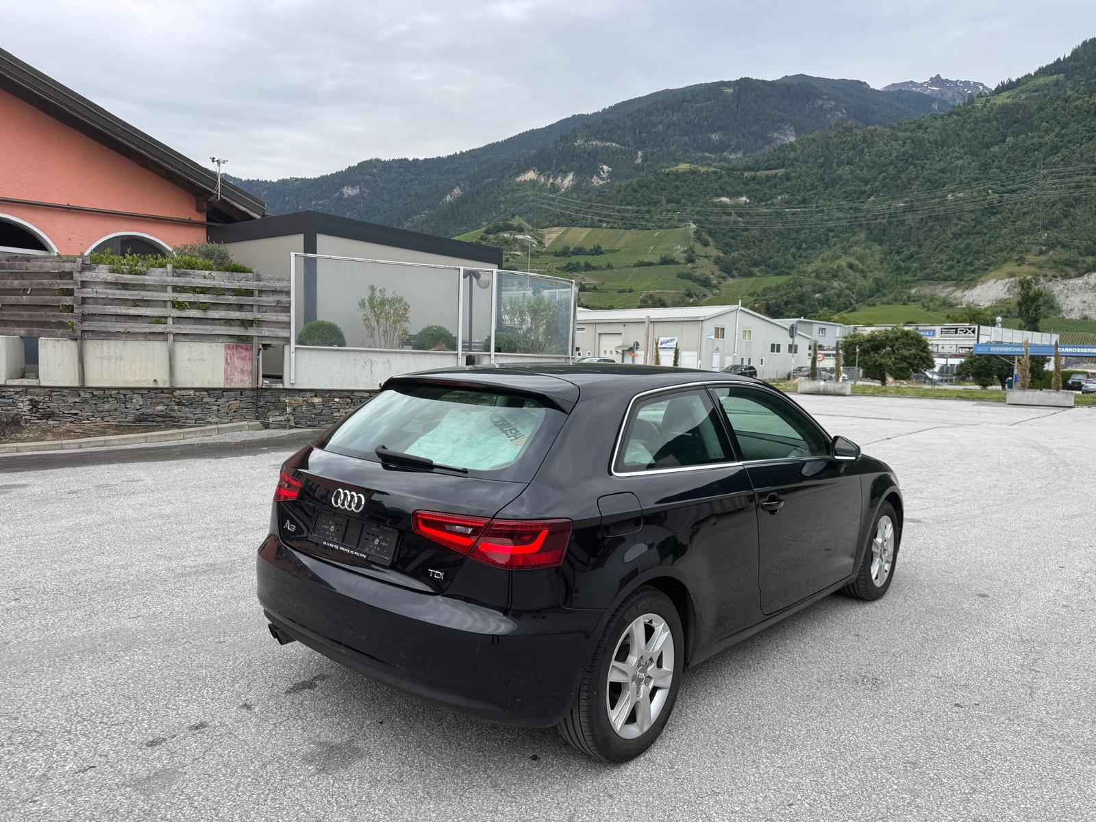 AUDI A3 2.0 TDI Ambition-image-4