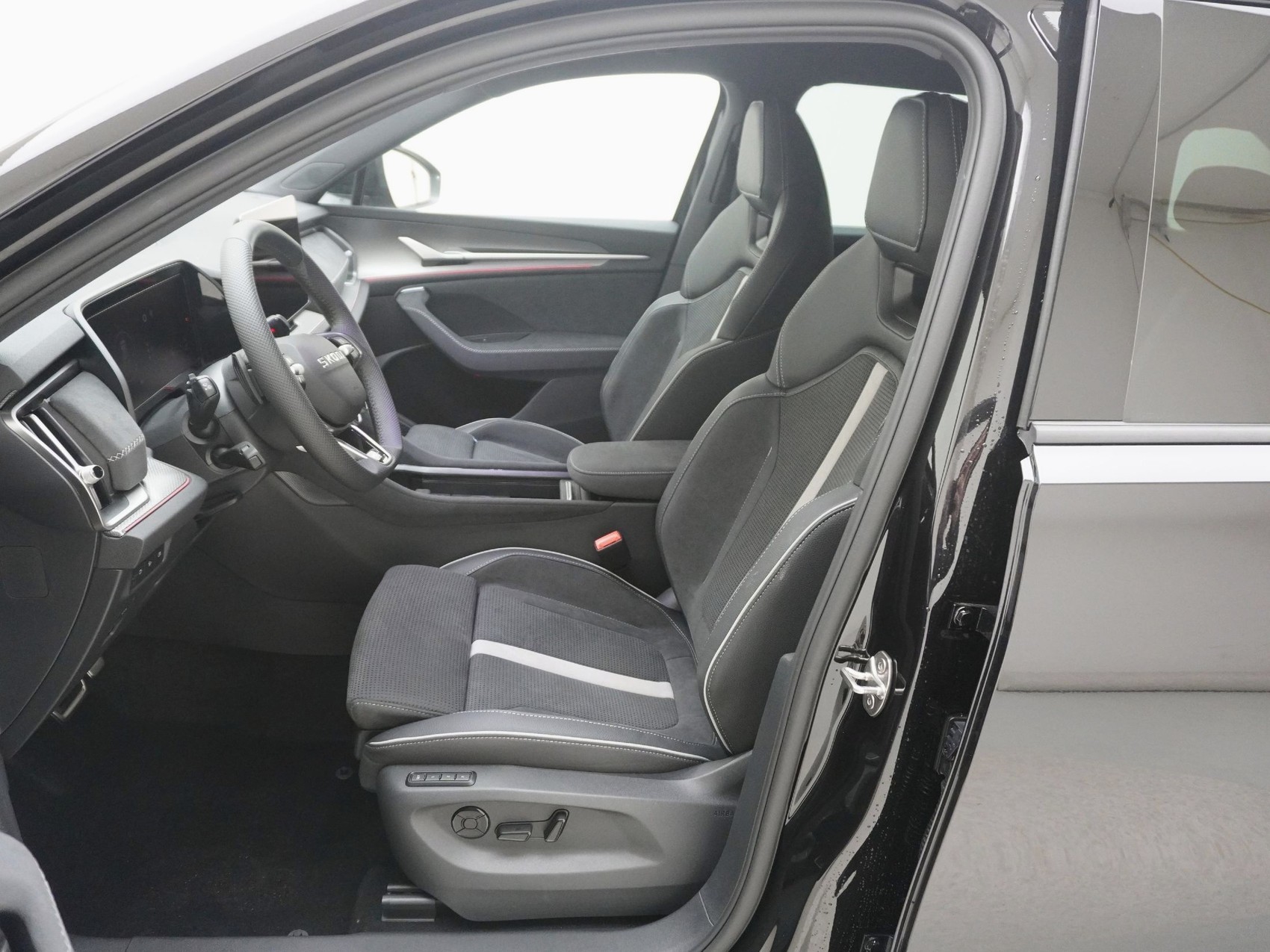 SKODA Kodiaq 1,5 TSI iV Plug-in-Hybrid Sportline-image-11