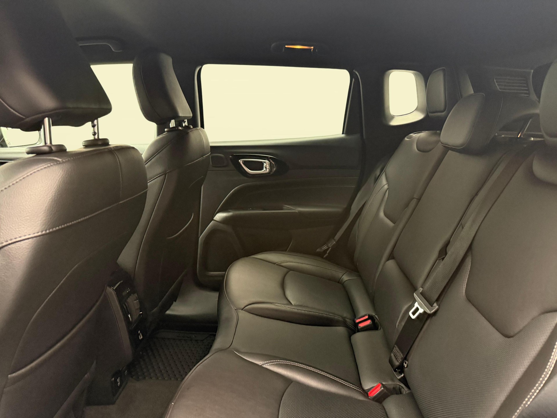 JEEP Compass 1.3 Turbo S-image-10