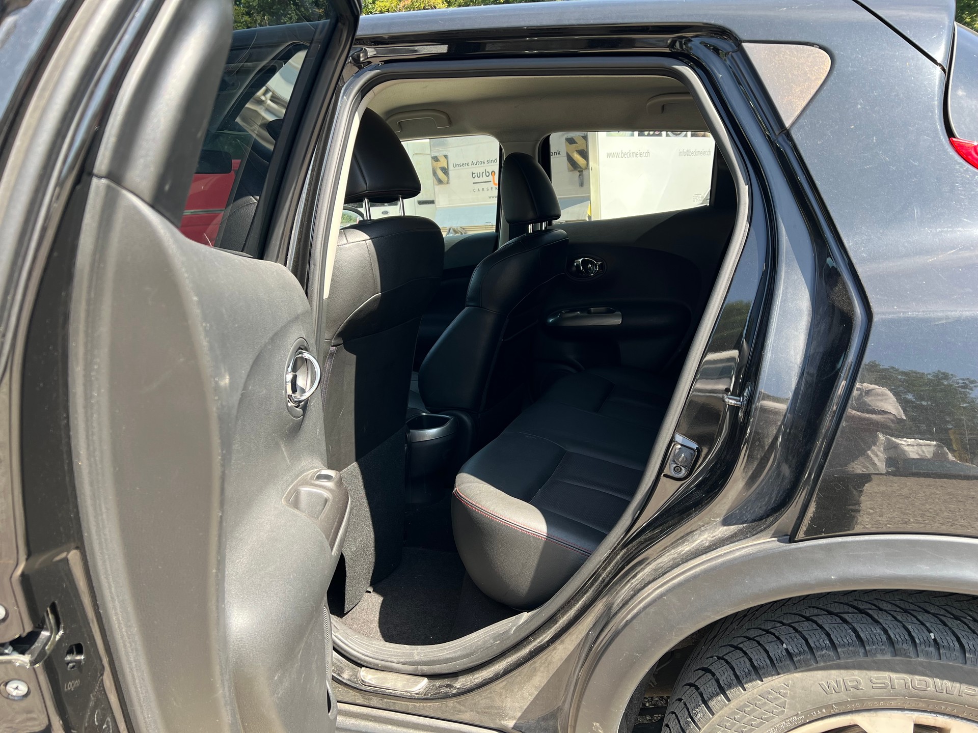 NISSAN Juke 1.6 DIG-T tekna 4x4 Xtronic M-CVT-image-4