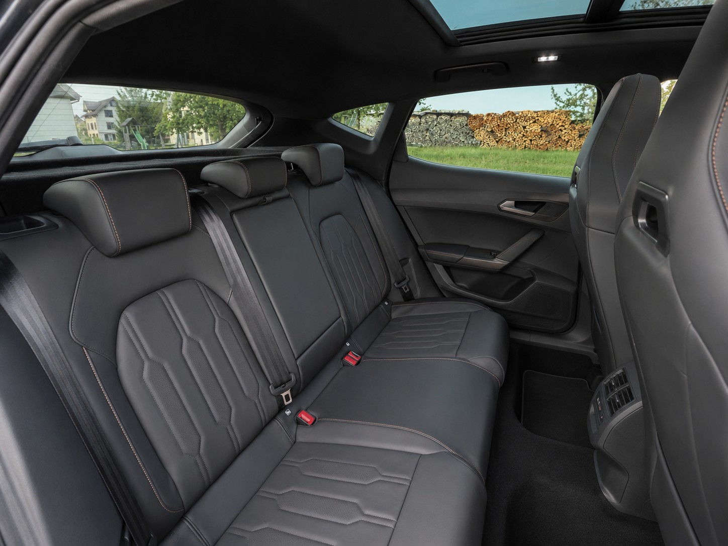 CUPRA 2.0 TSI VZ 4Drive DSG-image-5