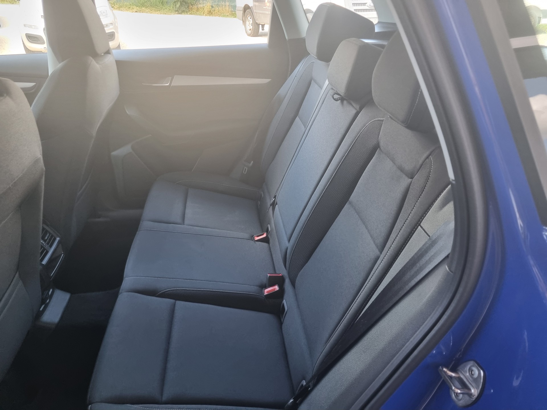SKODA Karoq 2.0 TDI CR Selection 4x4 DSG-image-8