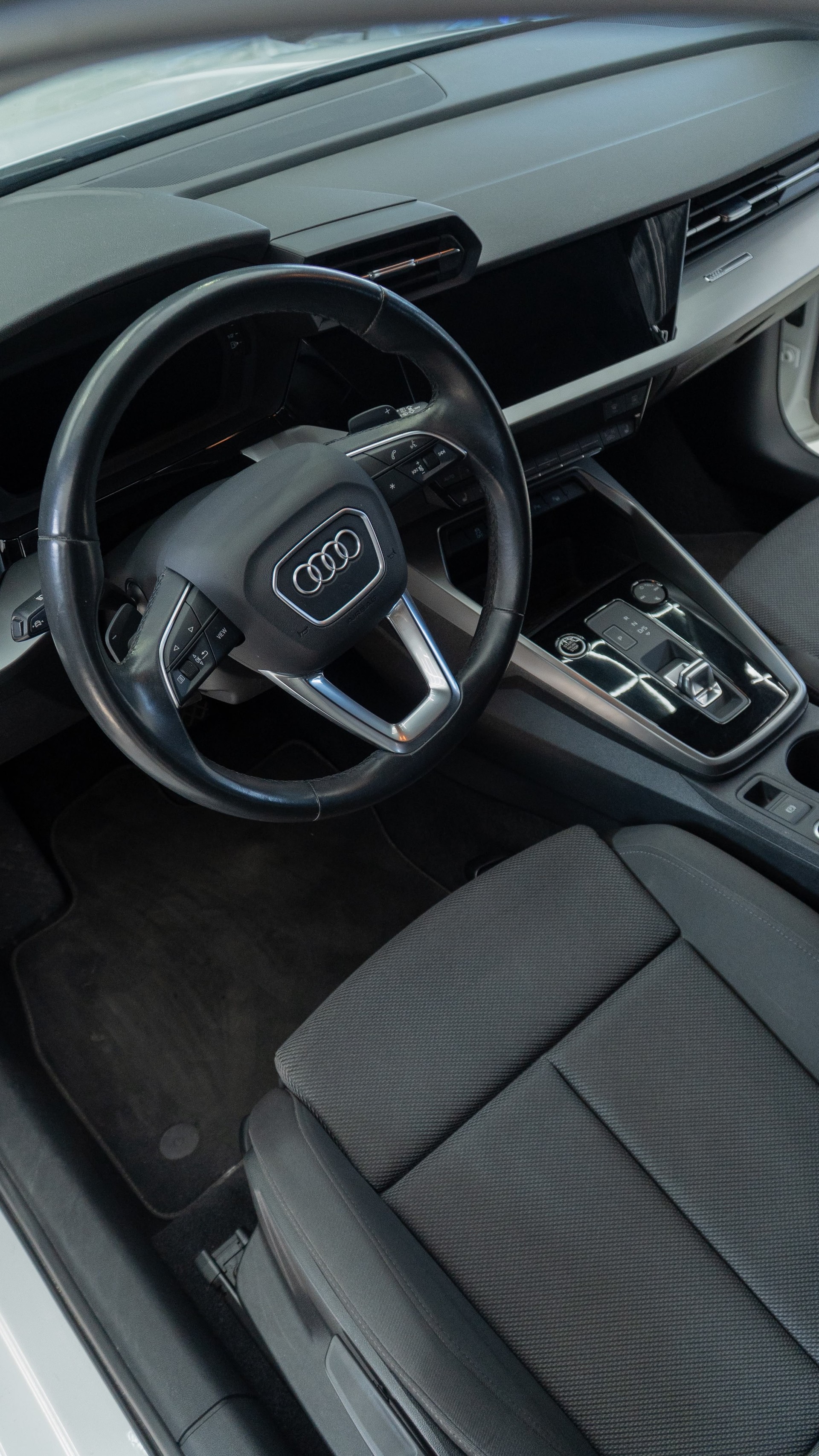 AUDI 1.5 35 TFSI Advanced S-Tronic-image-5