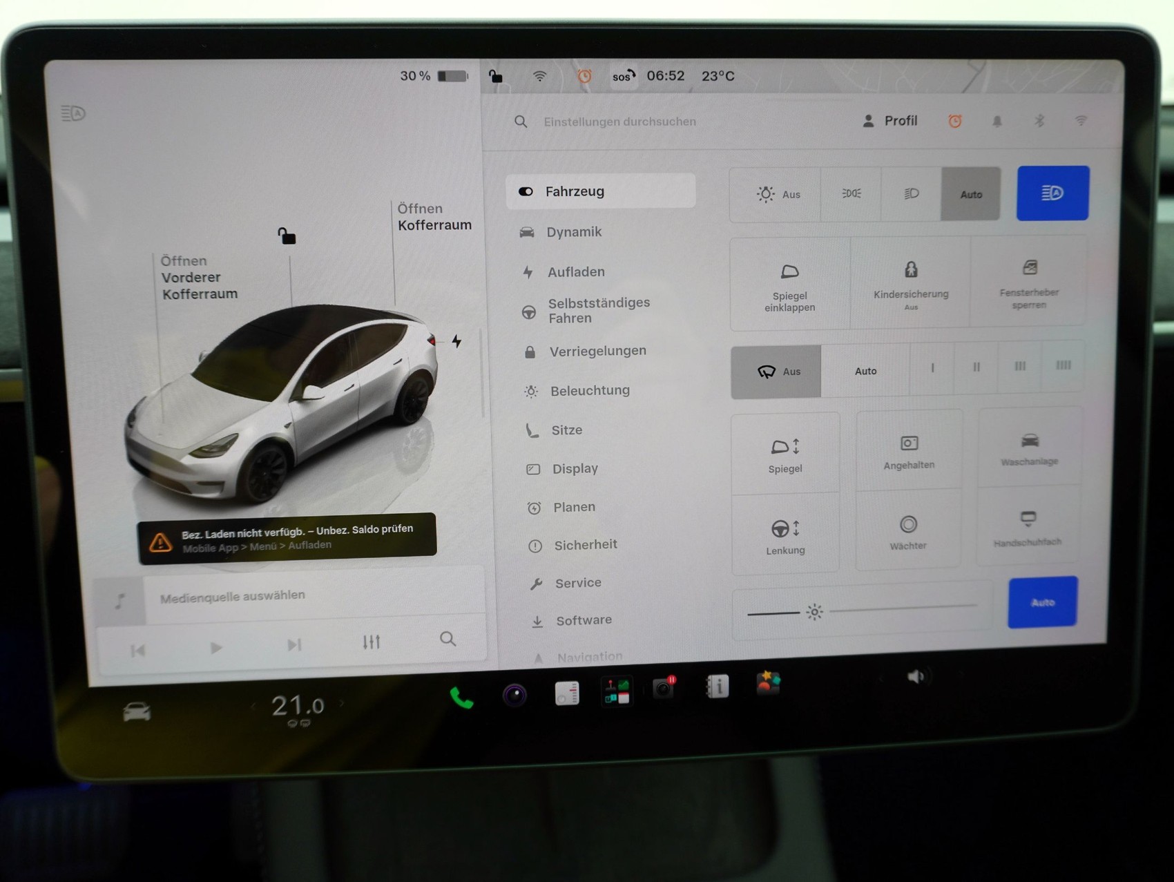 TESLA Model Y Long Range Dual AWD-image-13