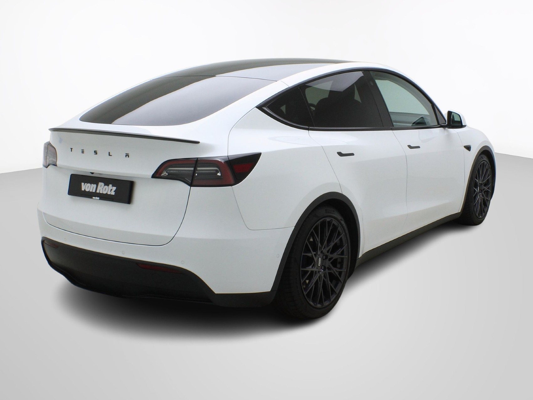 TESLA Model Y Long Range Dual AWD-image-4