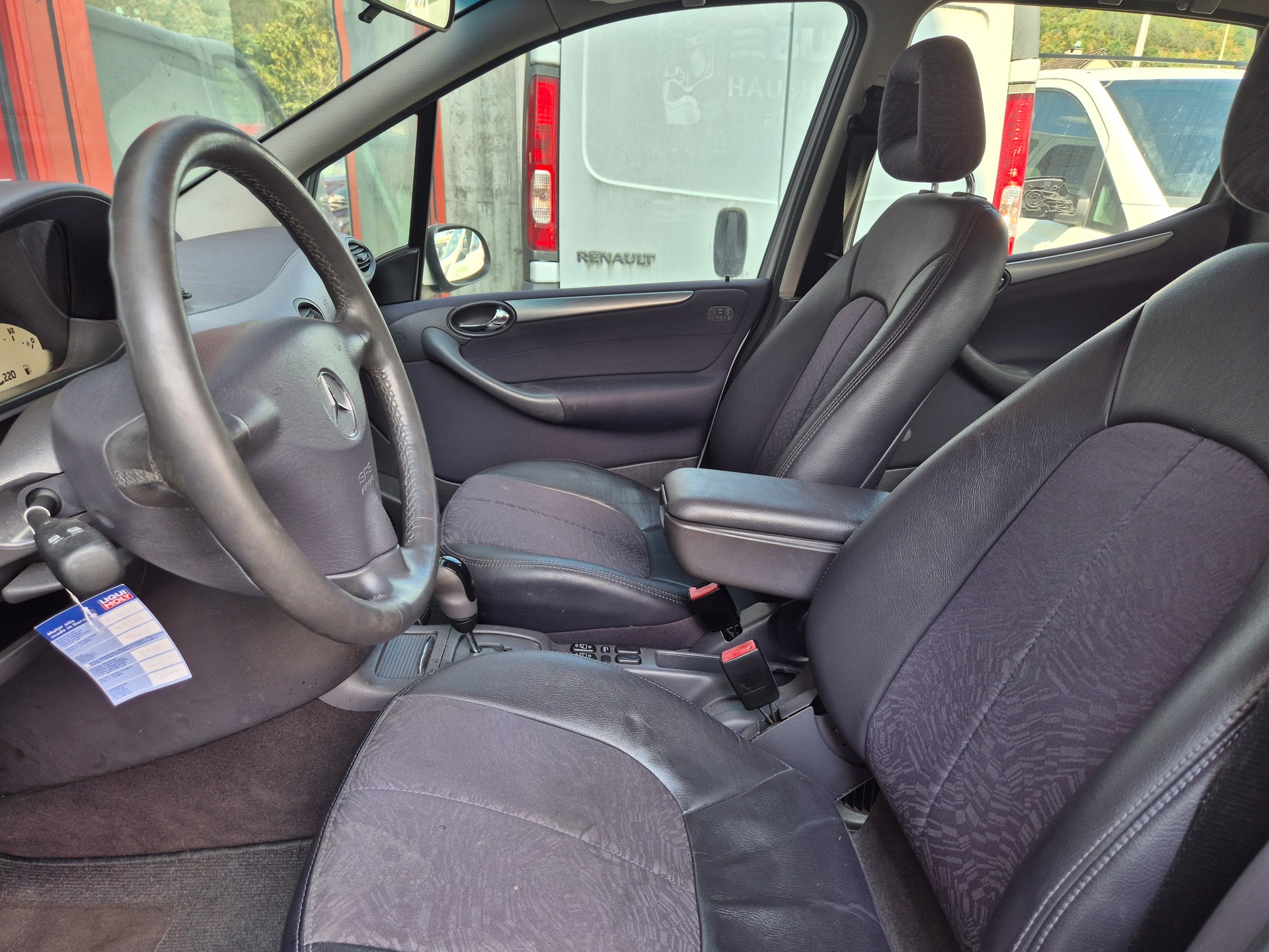 MERCEDES-BENZ A 160 Elégance-image-12
