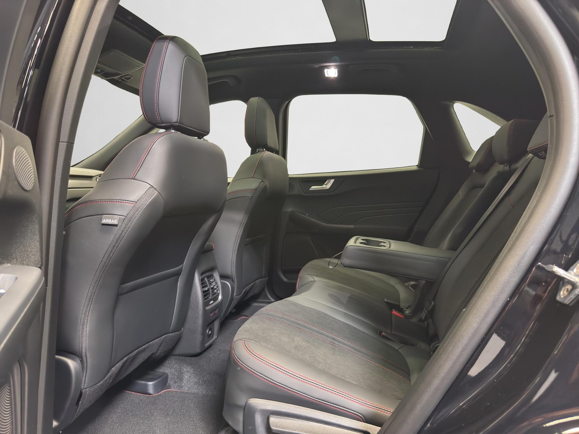FORD Kuga 2.5 Hybrid ST-Line X 4x4-image-14