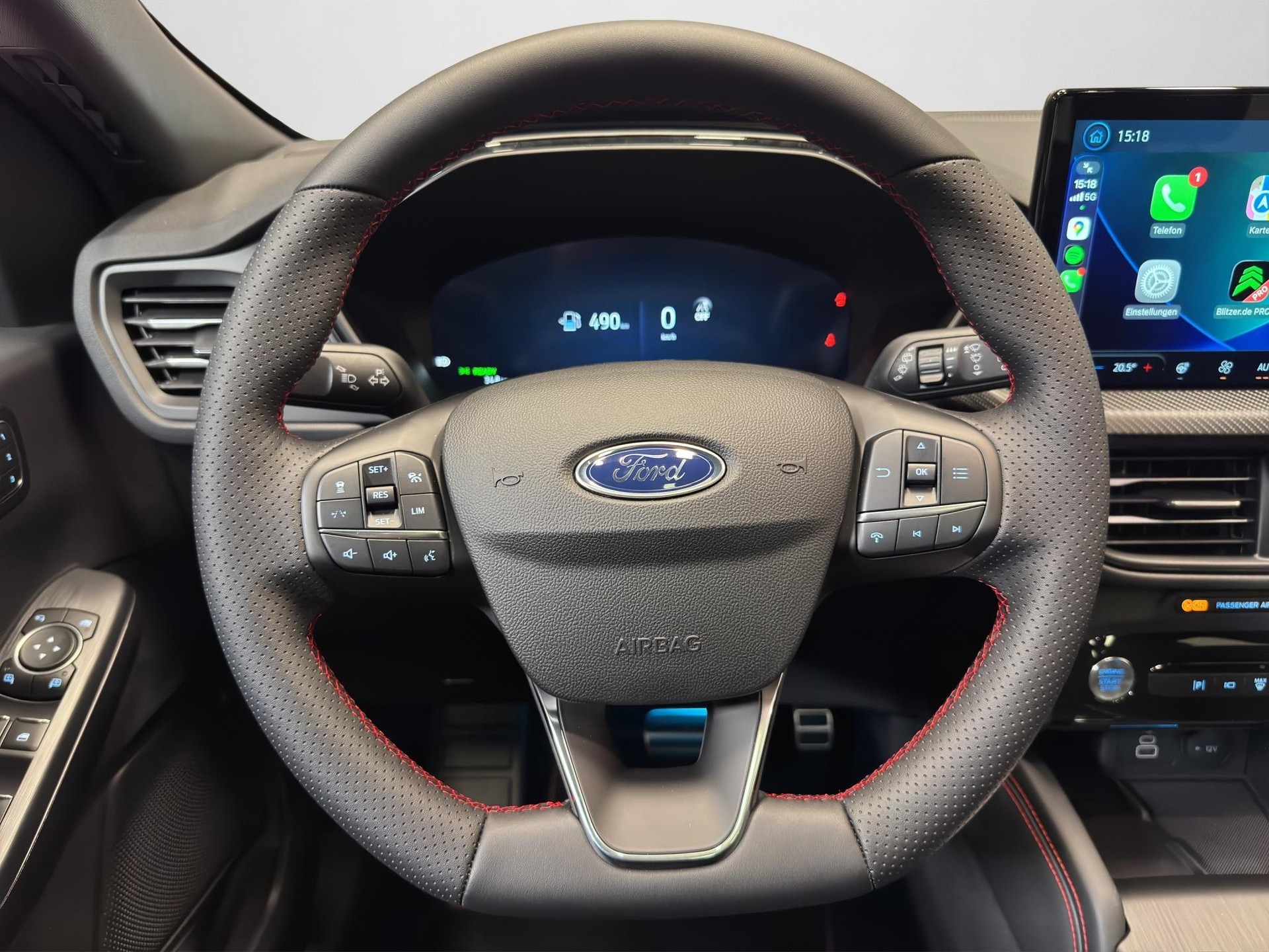 FORD Kuga 2.5 Hybrid ST-Line X 4x4-image-4