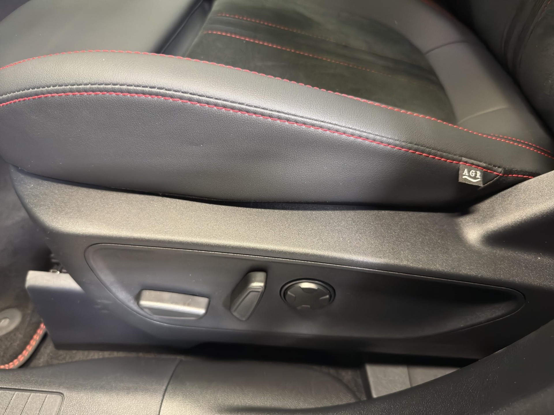 FORD Kuga 2.5 Hybrid ST-Line X 4x4-image-8