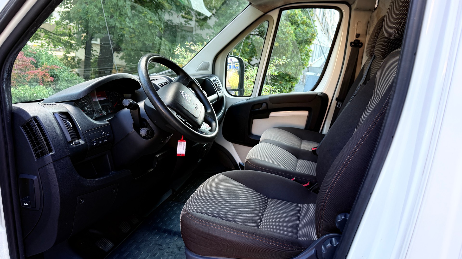 CITROEN Jumper 35 2.2 BlueHDi 165 Club L3H3-image-9
