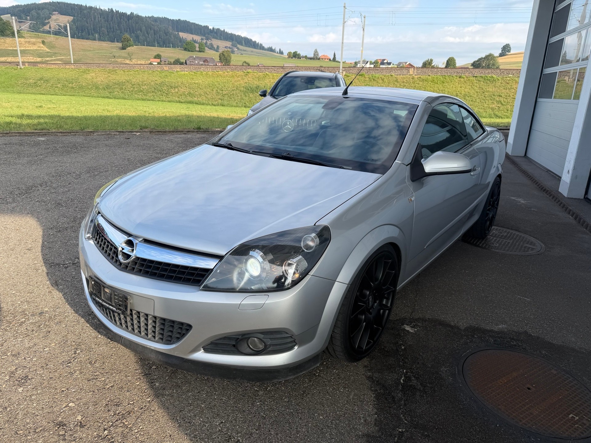 OPEL Astra TT 2.0i 16V Turbo Cosmo-image-3