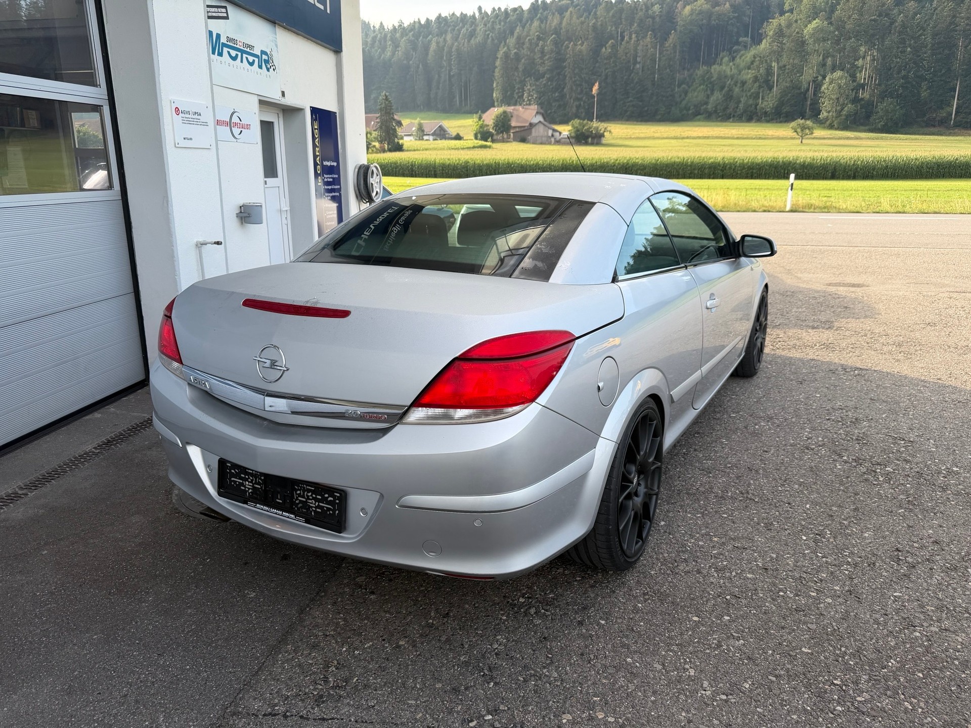 OPEL Astra TT 2.0i 16V Turbo Cosmo-image-5