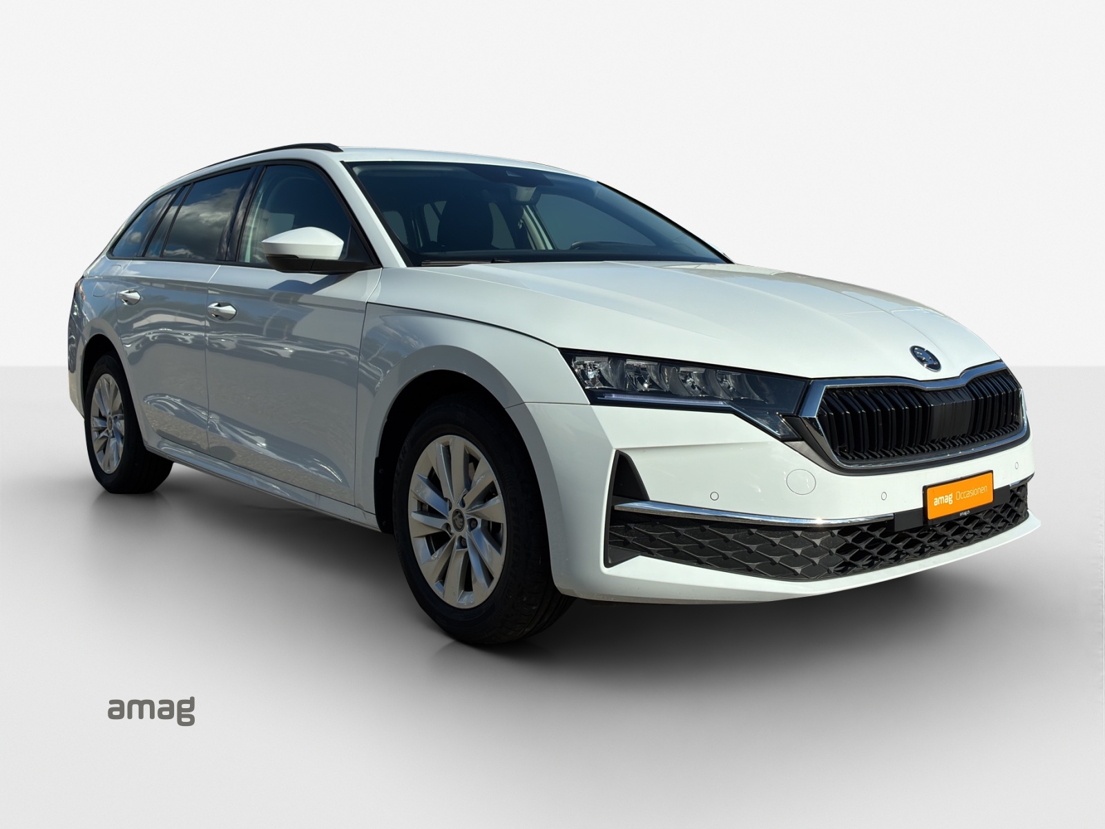 SKODA Octavia Combi 1.5 TSI mHEV DSG Dynamic-image-5
