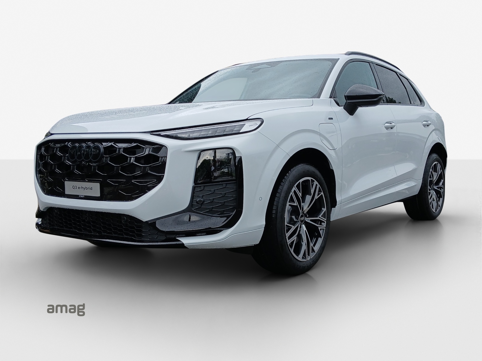 AUDI Q3 SUV e-hybrid 200 kW S tronig