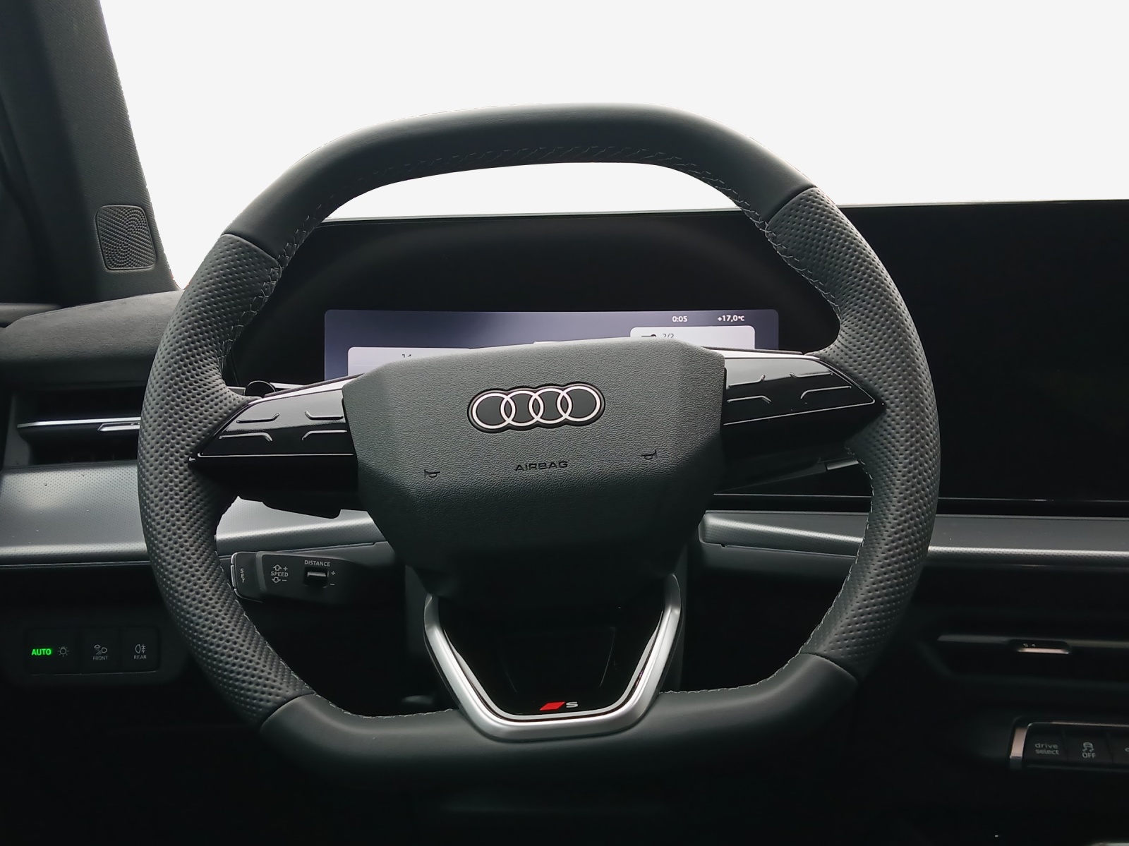 AUDI Q3 SUV e-hybrid 200 kW S tronig-image-9
