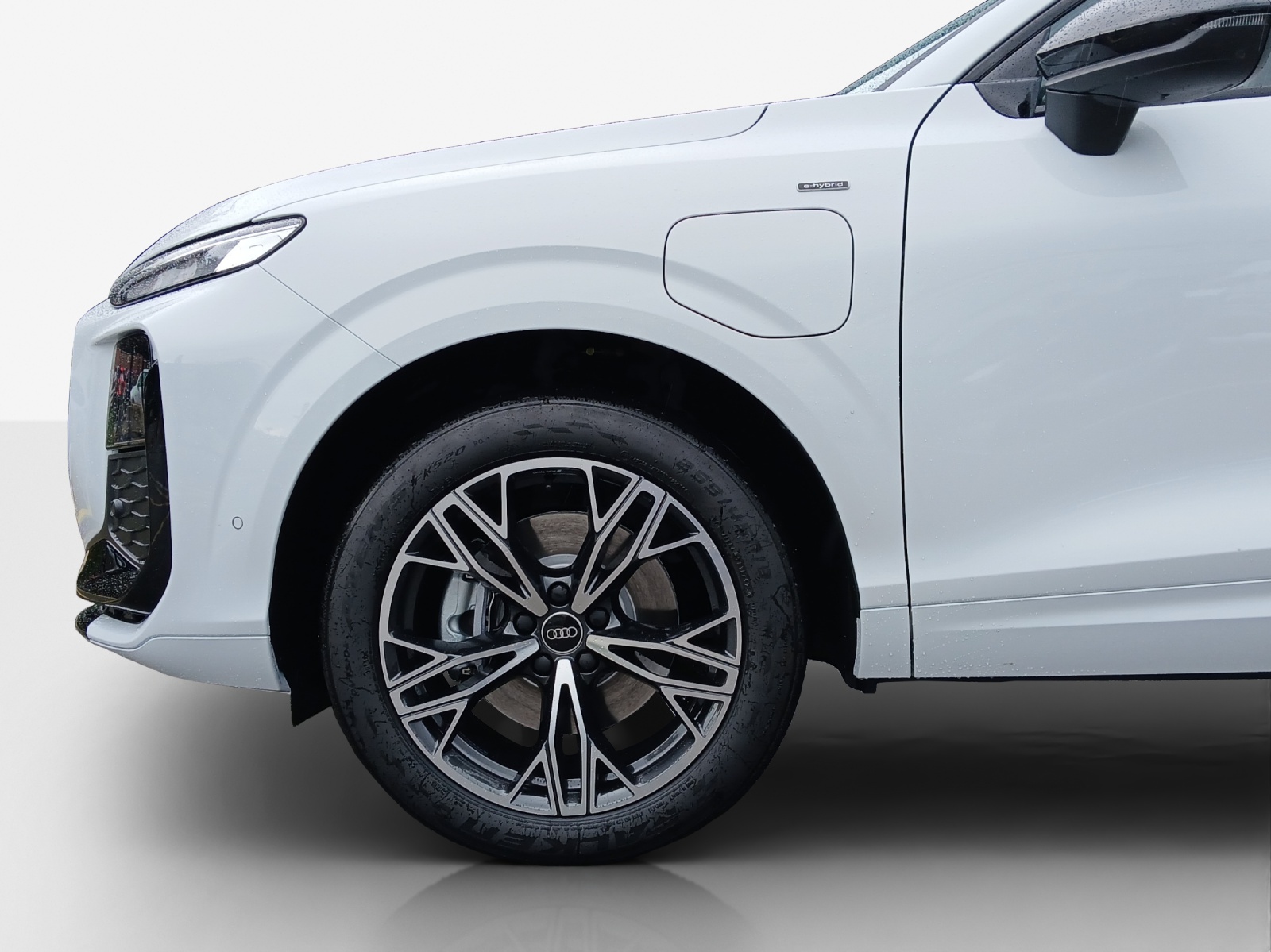 AUDI Q3 SUV e-hybrid 200 kW S tronig-image-13