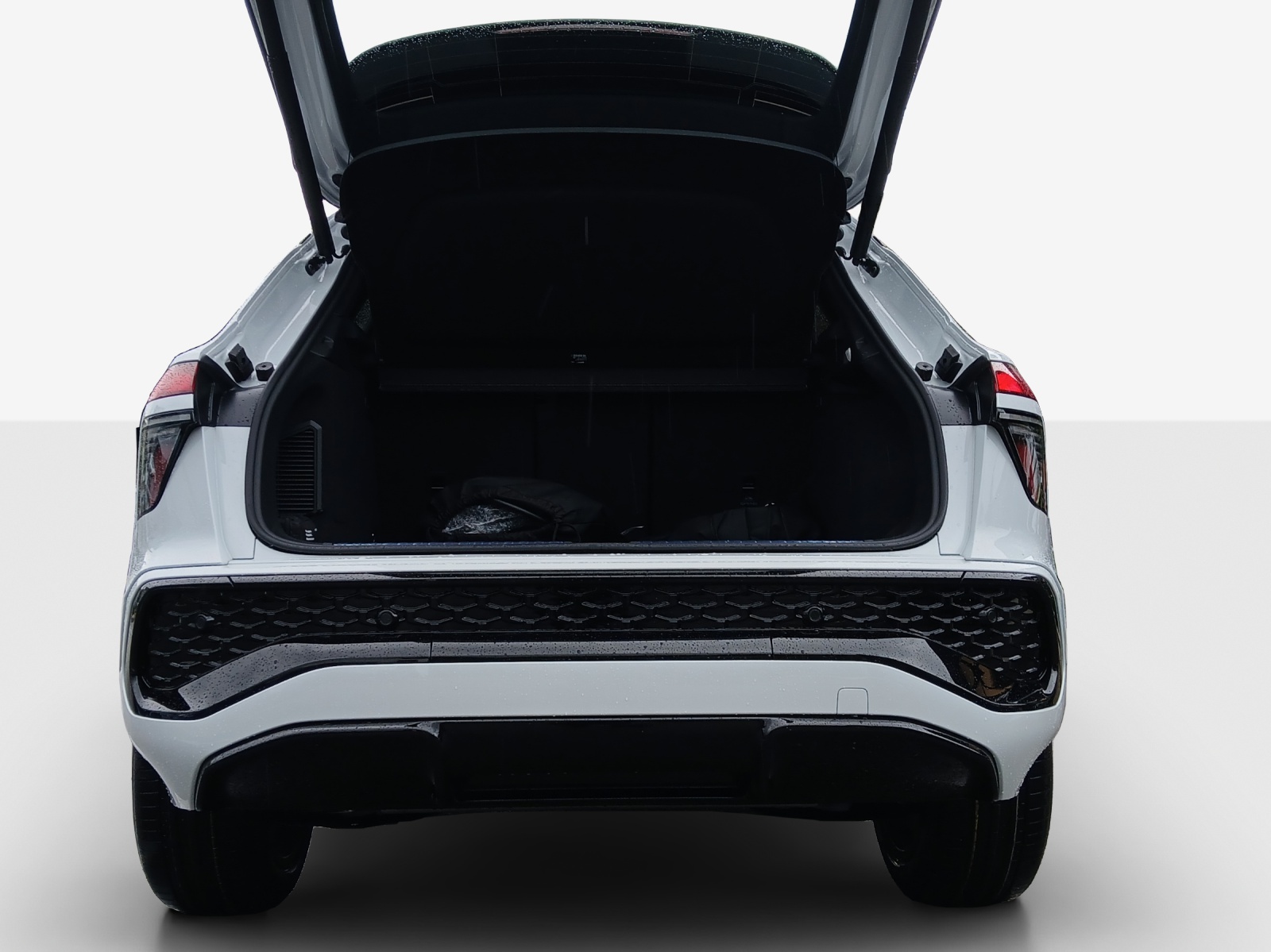 AUDI Q3 SUV e-hybrid 200 kW S tronig-image-12