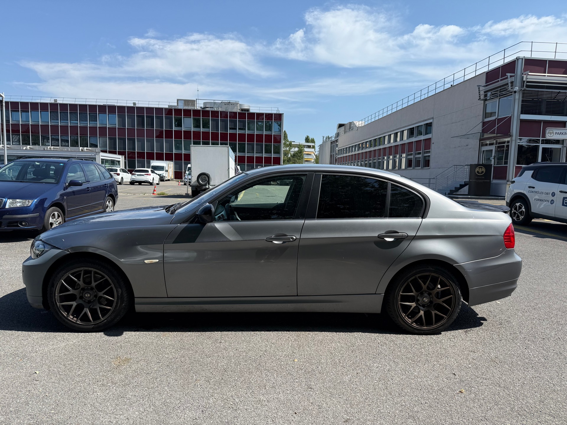 BMW 316i-image-1
