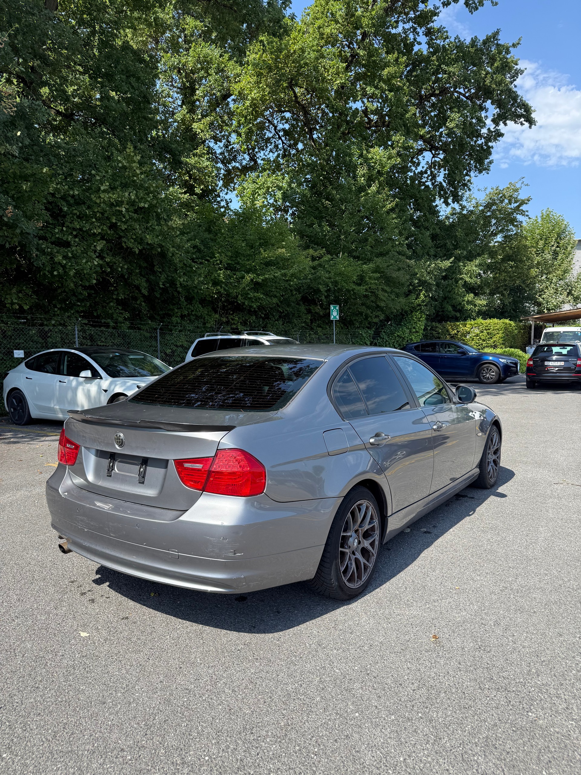 BMW 316i-image-3