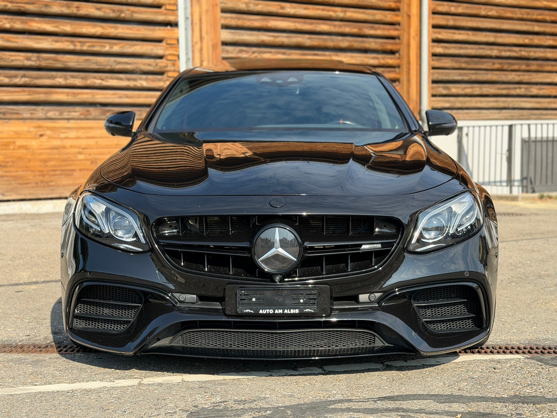 MERCEDES-BENZ E 53 AMG 4Matic 9G-Tronic-showroom-element-1