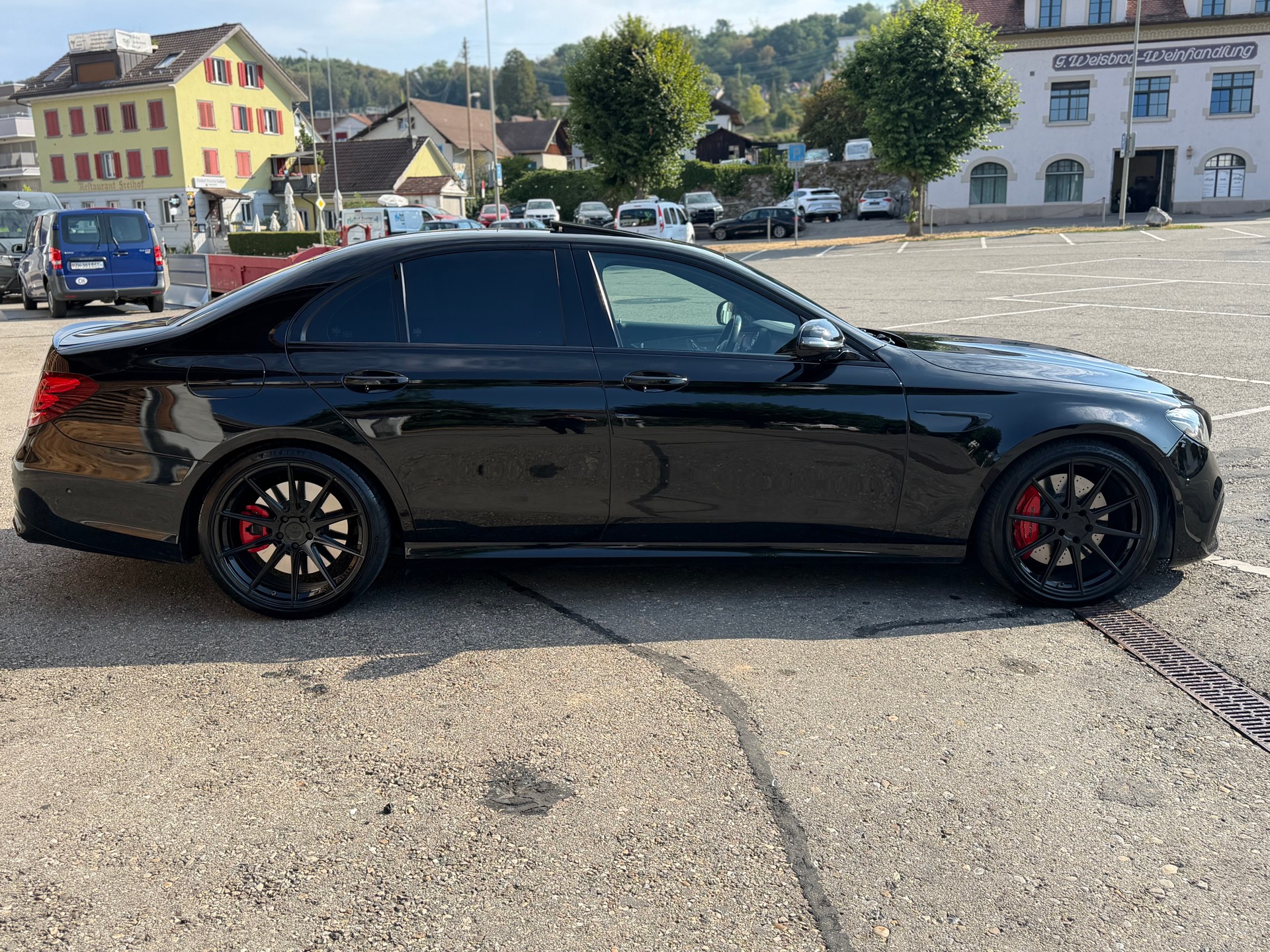 MERCEDES-BENZ E 53 AMG 4Matic 9G-Tronic-showroom-element-3