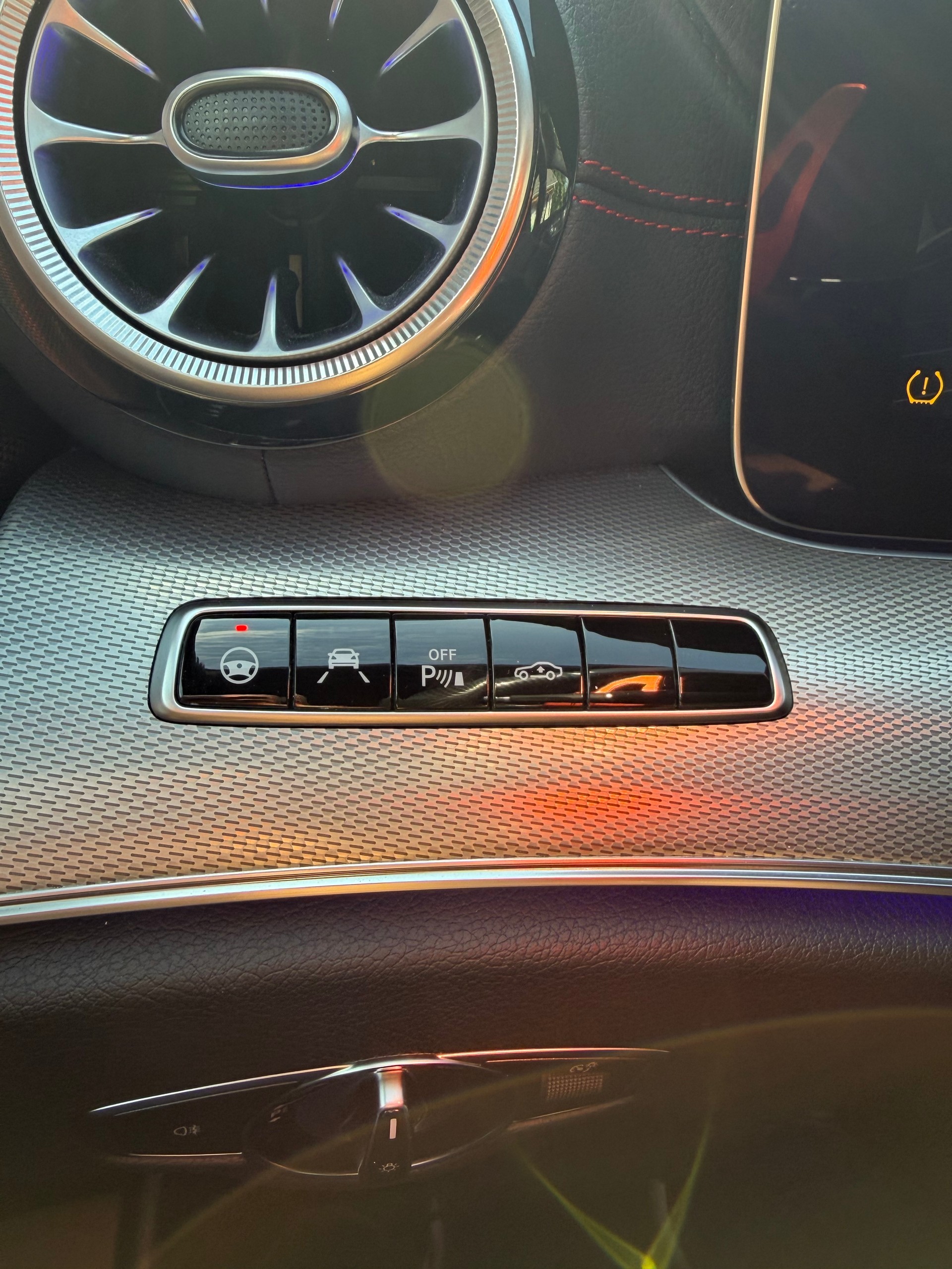 MERCEDES-BENZ E 53 AMG 4Matic 9G-Tronic-image-16