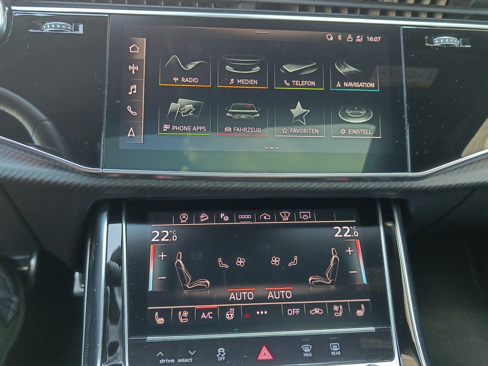 AUDI RS Q8 4.0 V8 TFSI quattro T-Tronic*8-Fach Räder*AHK*Panoramadach*-image-13