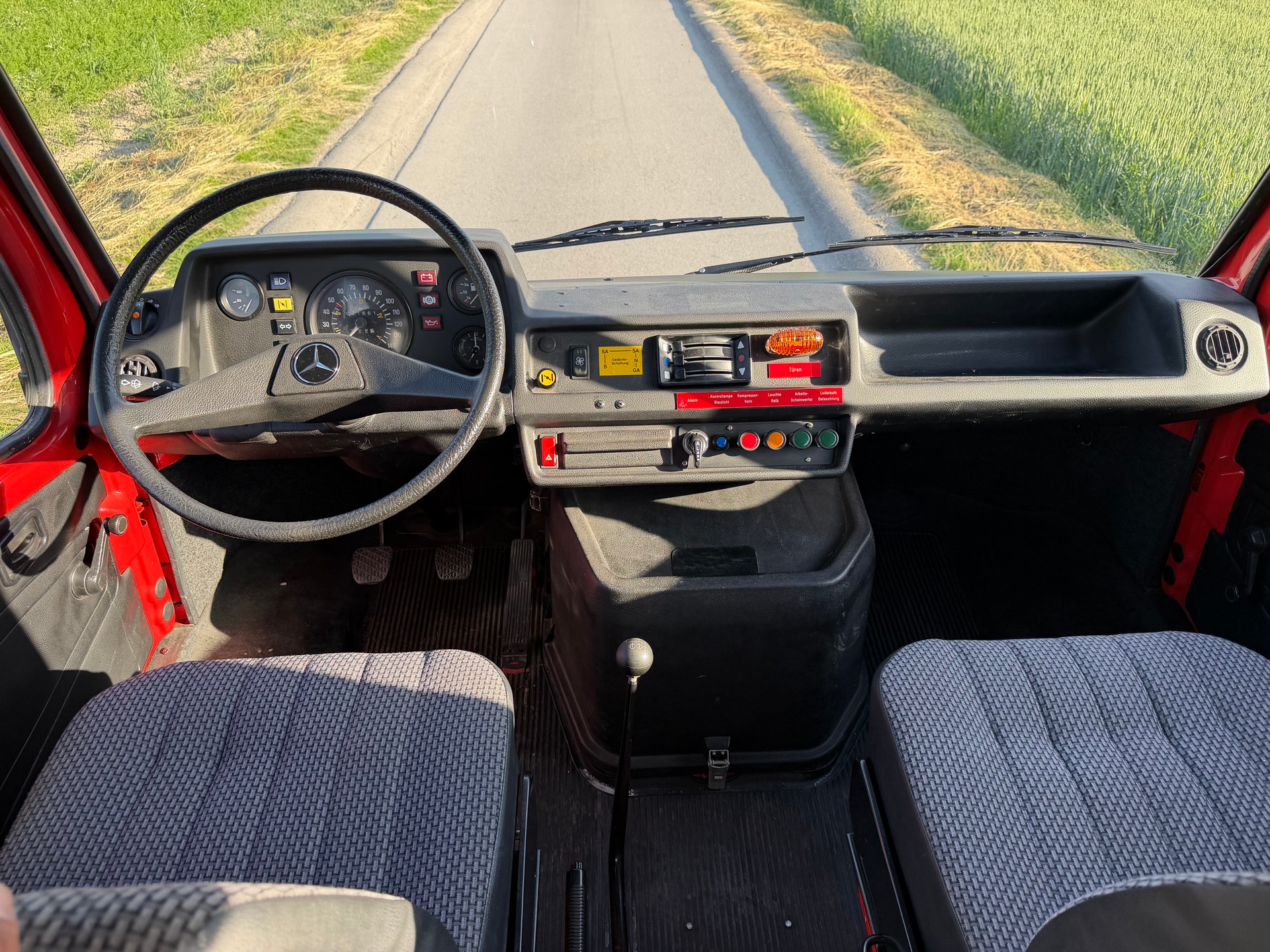 MERCEDES-BENZ 310 (602/35)-image-6