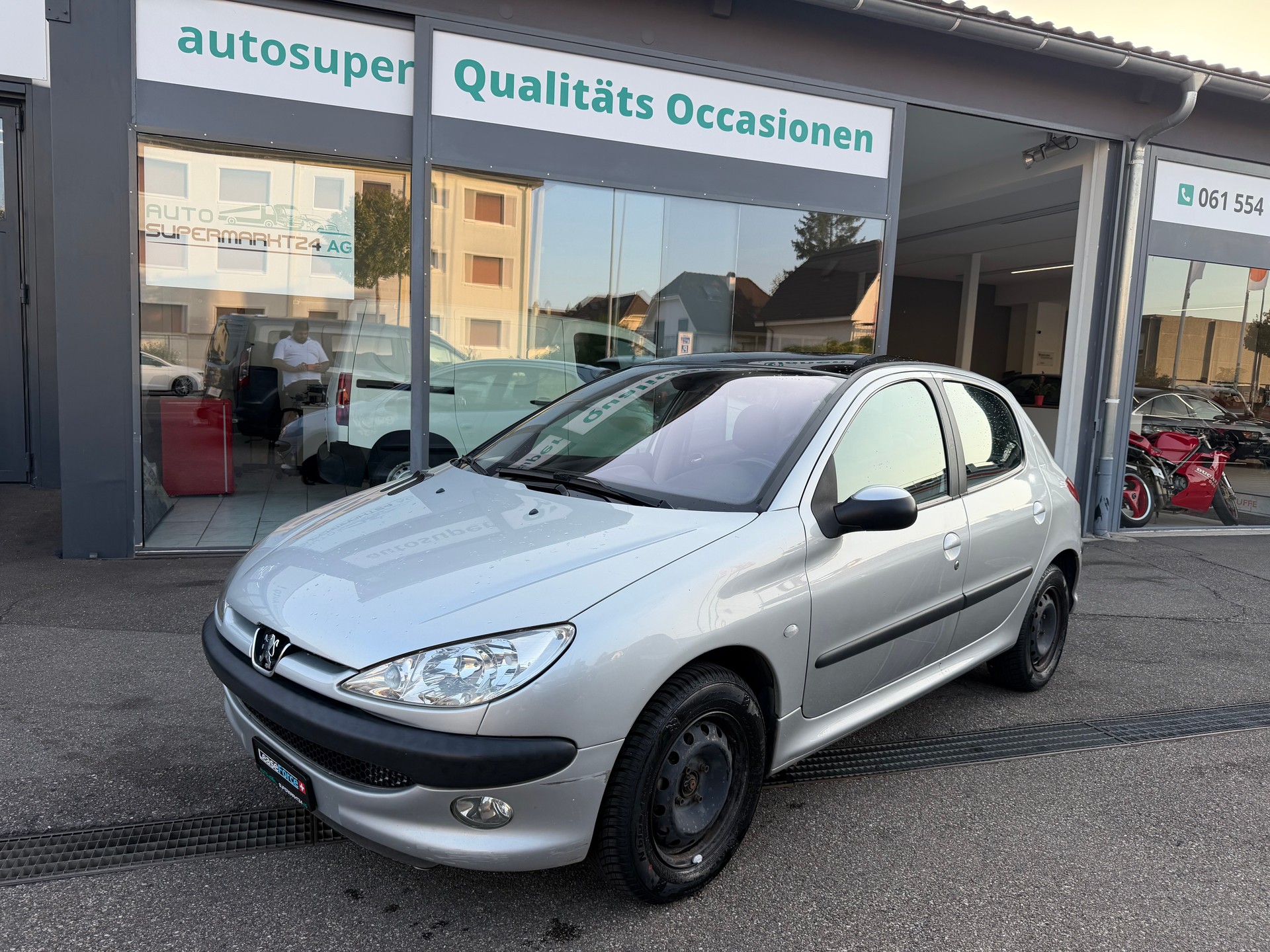 PEUGEOT 206 1.6 16V (XT) Premium-image-0