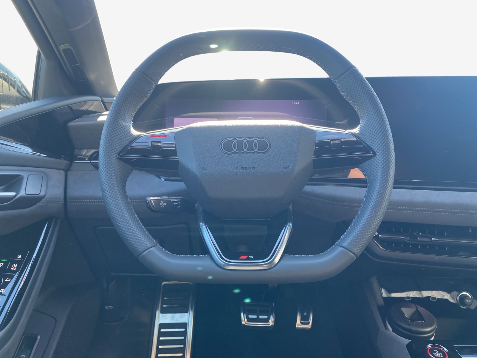 AUDI A6 Sportback e-tron quattro-image-9