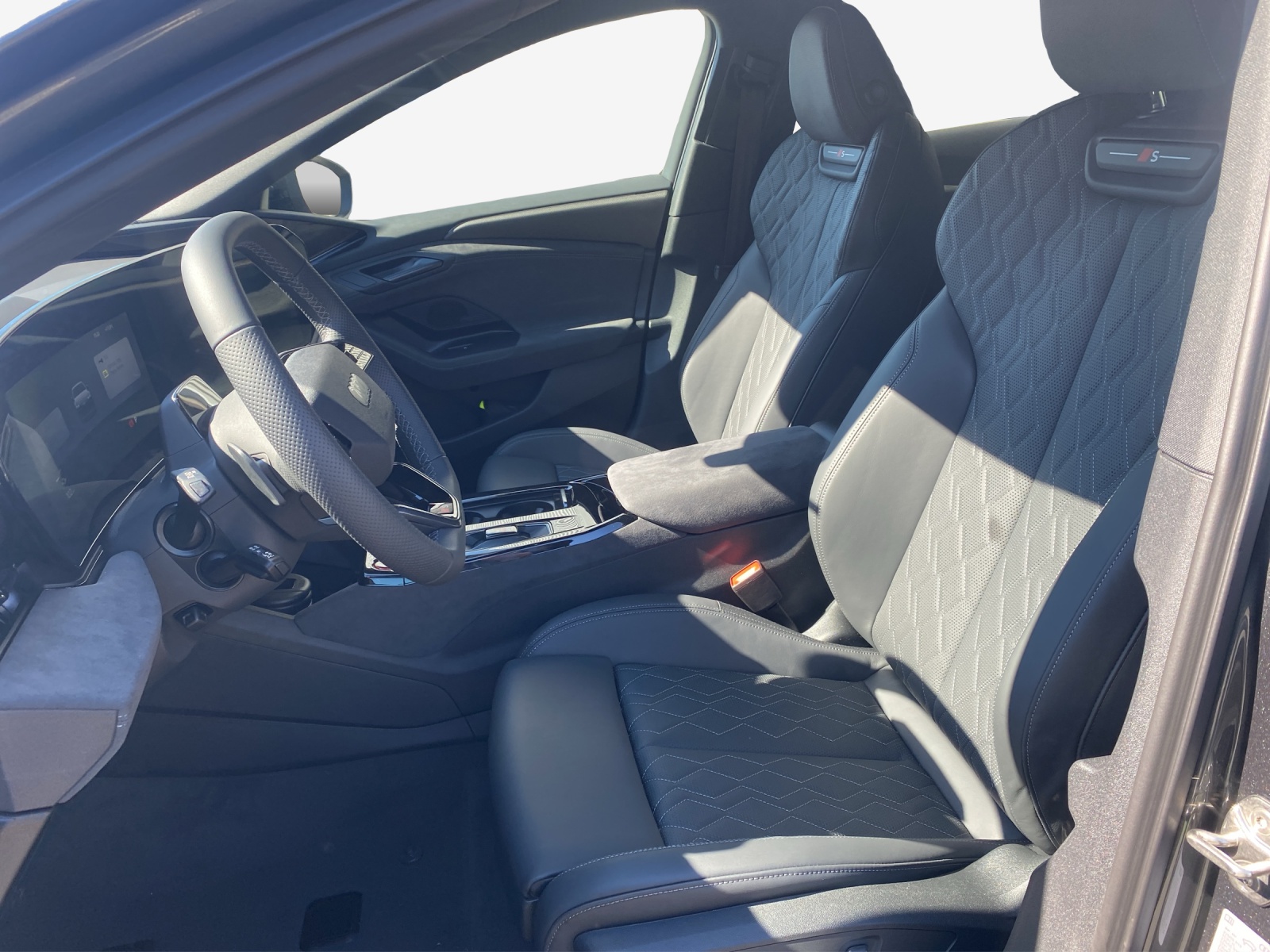 AUDI A6 Sportback e-tron quattro-image-7