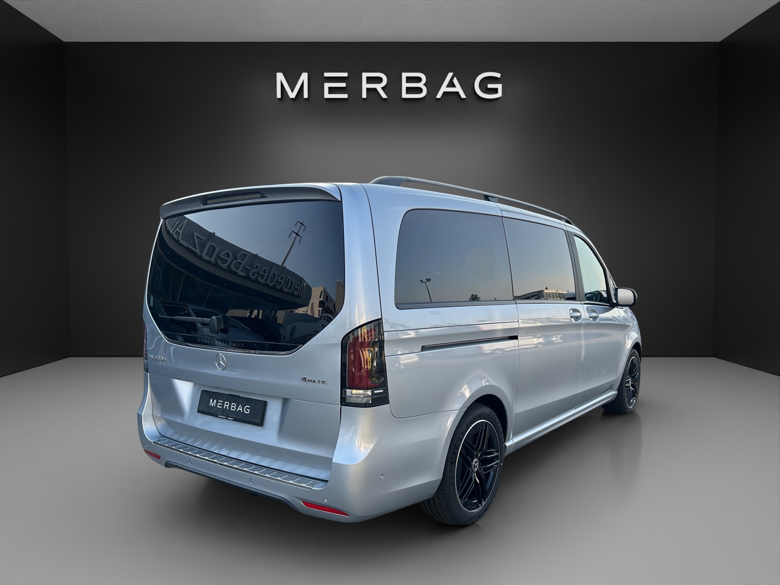 MERCEDES-BENZ V 300 d lang 4Matic Swiss Edition 9G-Tronic-image-6