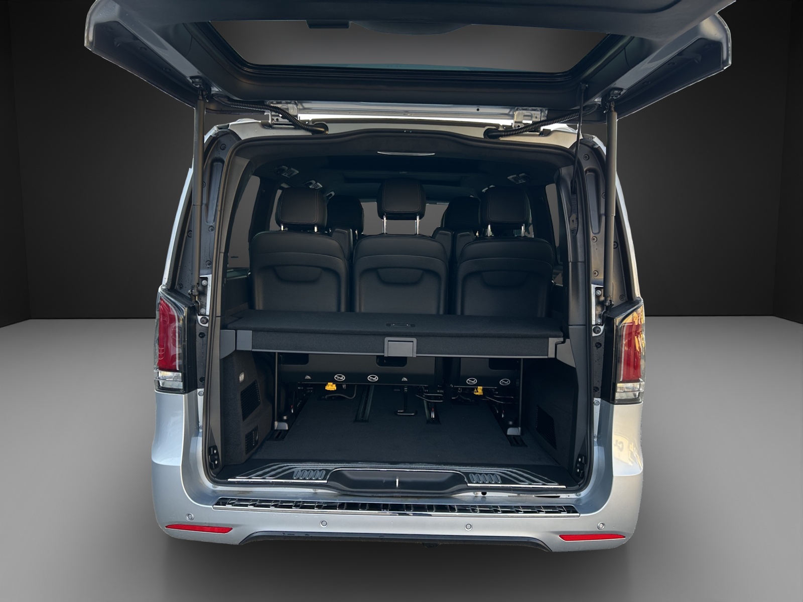 MERCEDES-BENZ V 300 d lang 4Matic Swiss Edition 9G-Tronic-image-5