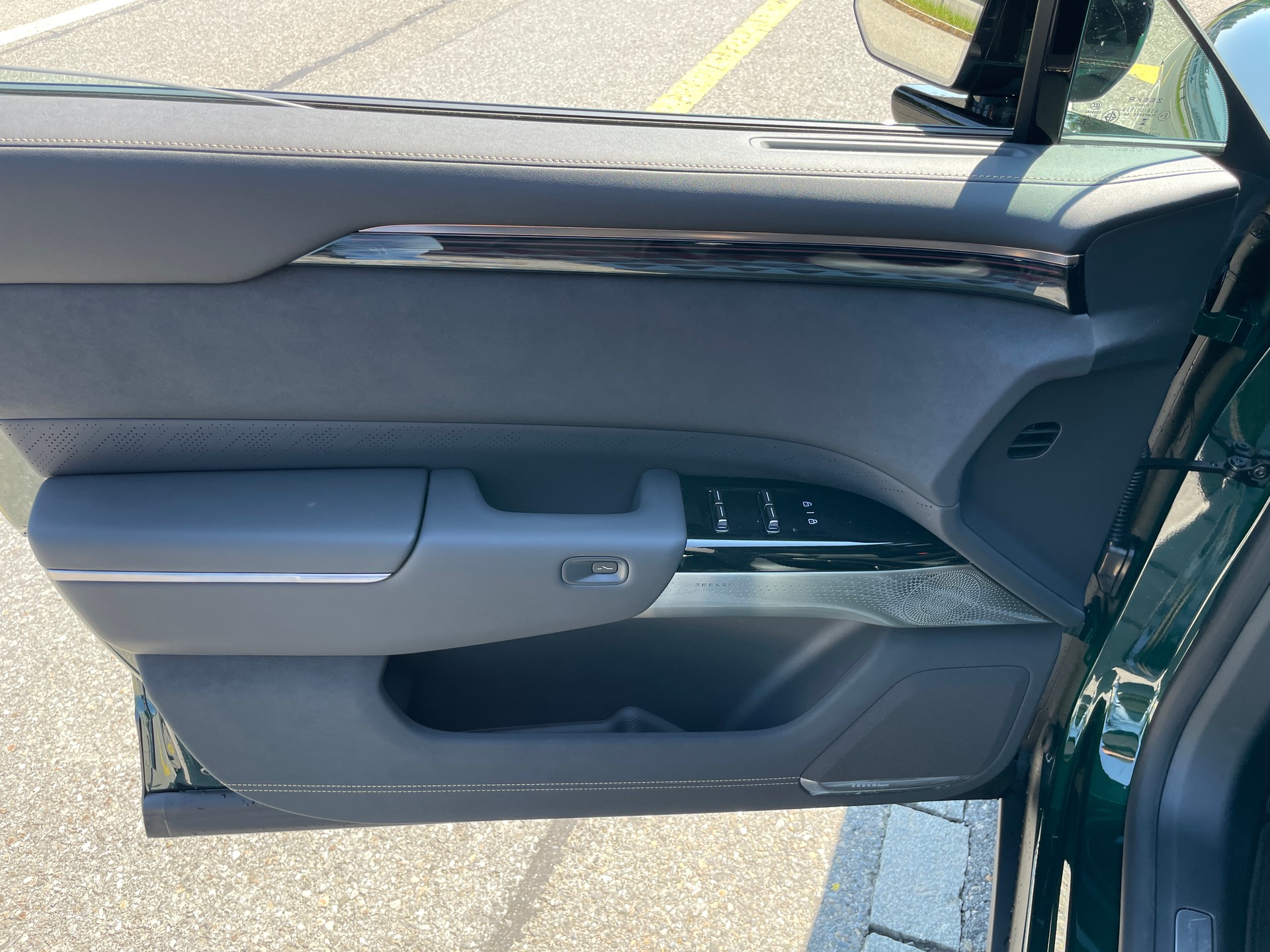 ZEEKR 7X 100kWh Privilege AWD mit Comfort inkl. Cockpit Paket mit AHK-image-12