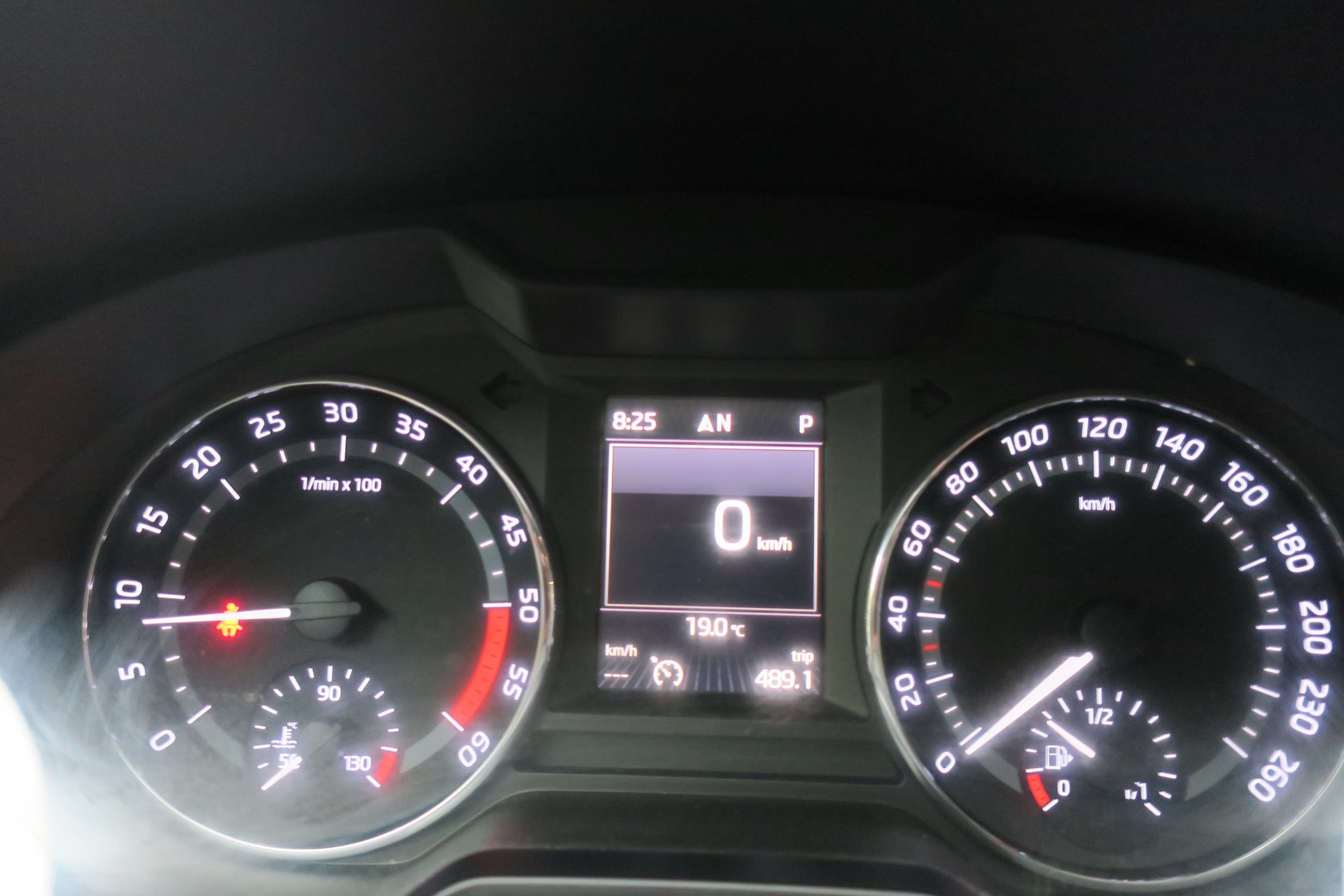 SKODA Octavia Combi 2.0 TDI Scout 4x4 DSG-image-9