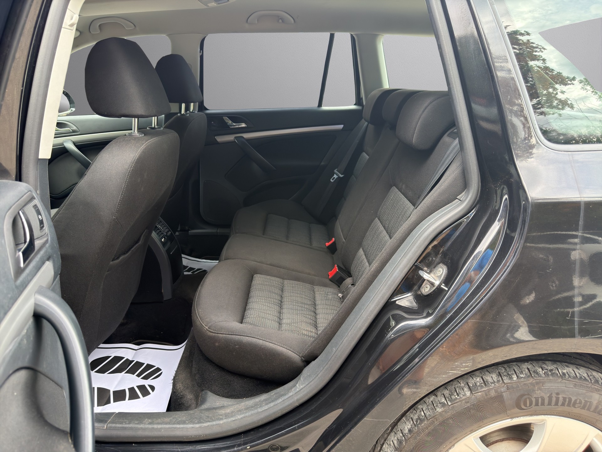 SKODA Octavia Combi 1.4 TSI Entry-image-13