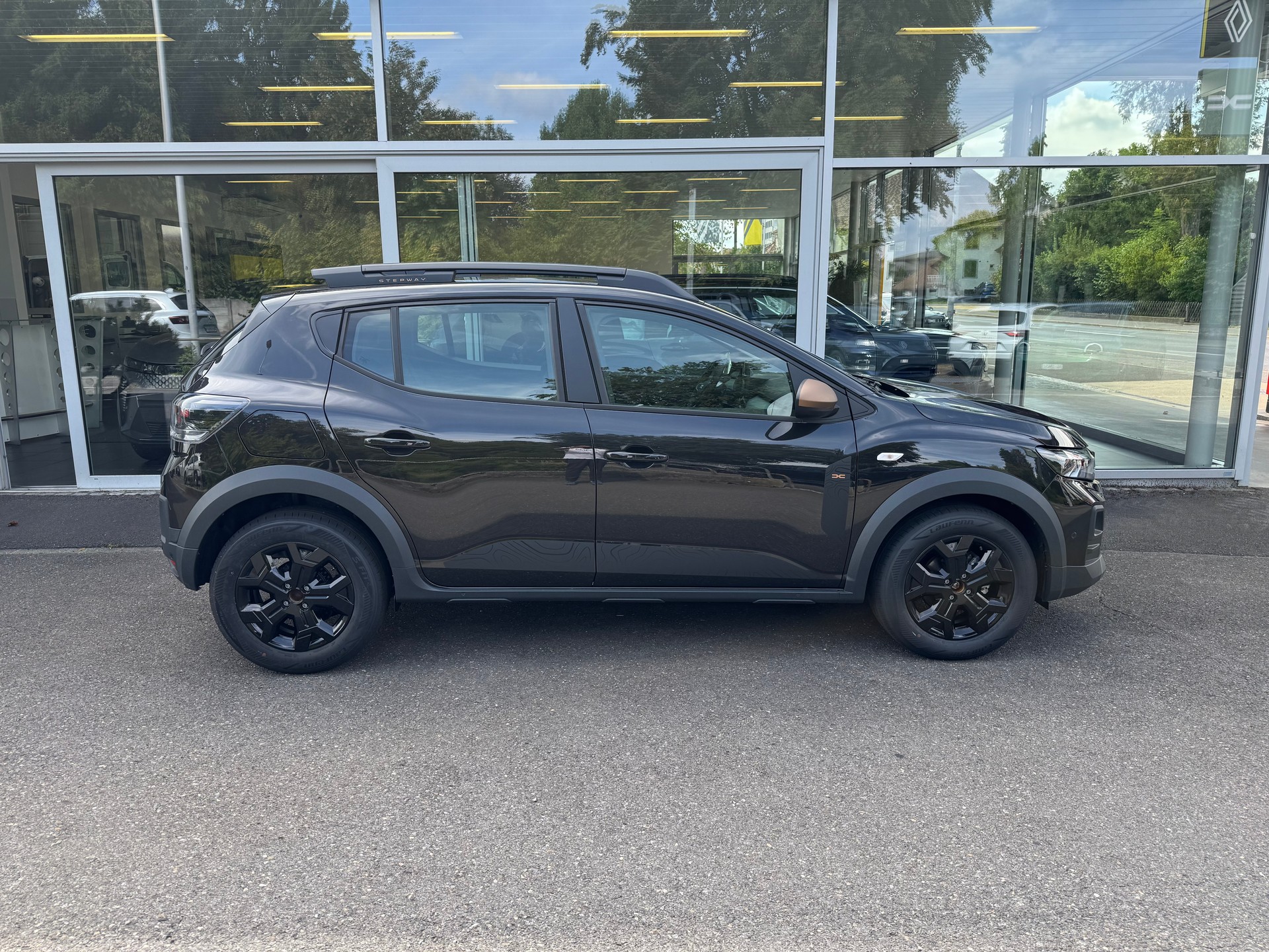 DACIA Sandero Stepway TCe 110 Extreme-image-1