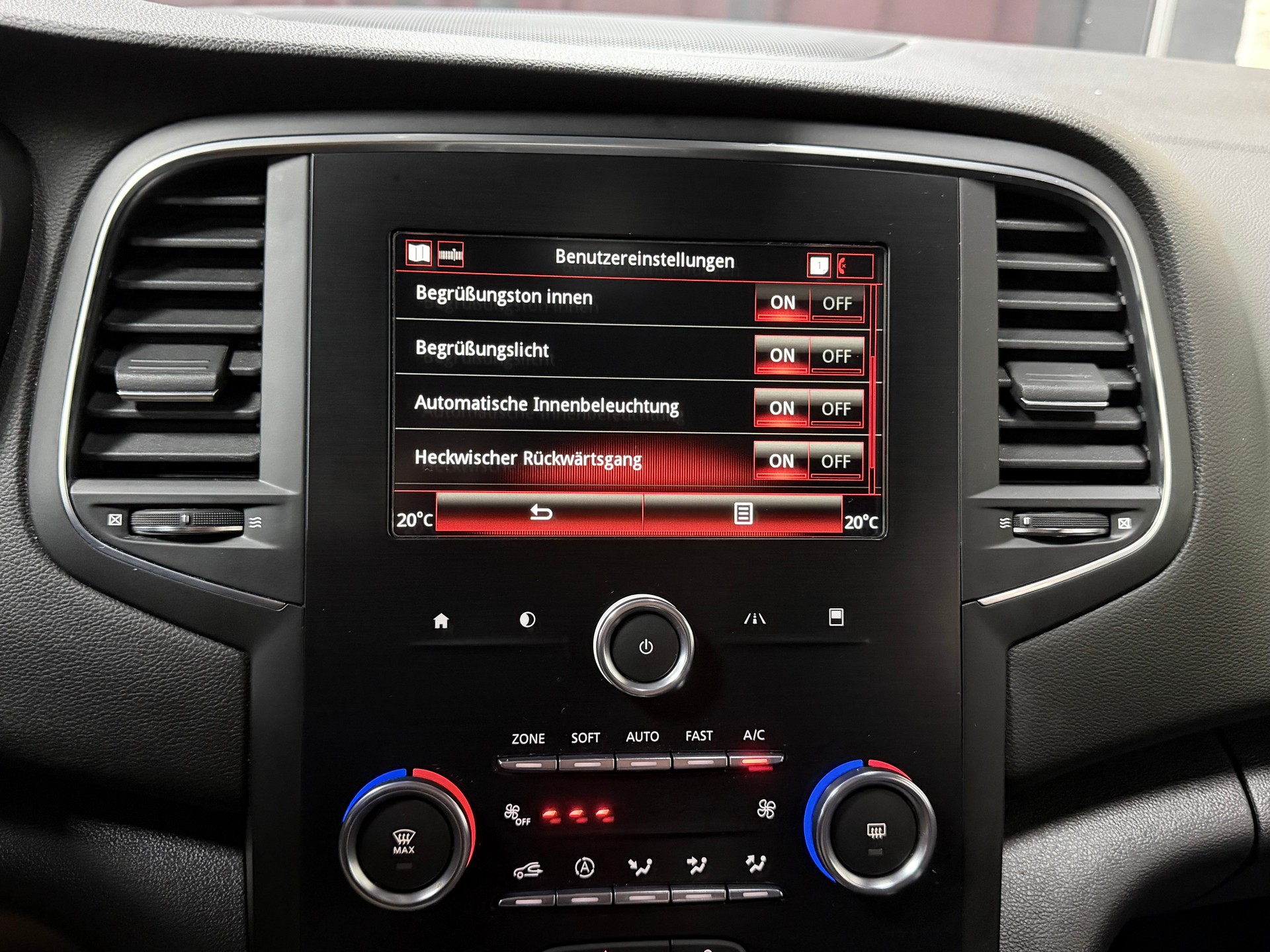 RENAULT Mégane Grandtour 1.5 dCi Business EDC-image-18