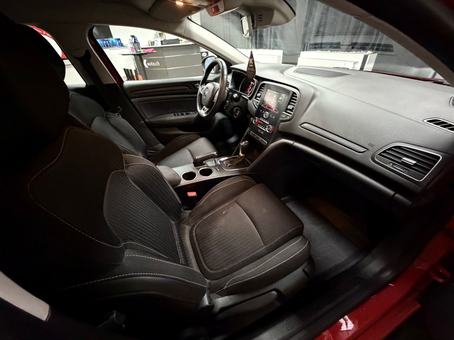 RENAULT Mégane Grandtour 1.5 dCi Business EDC-image-23