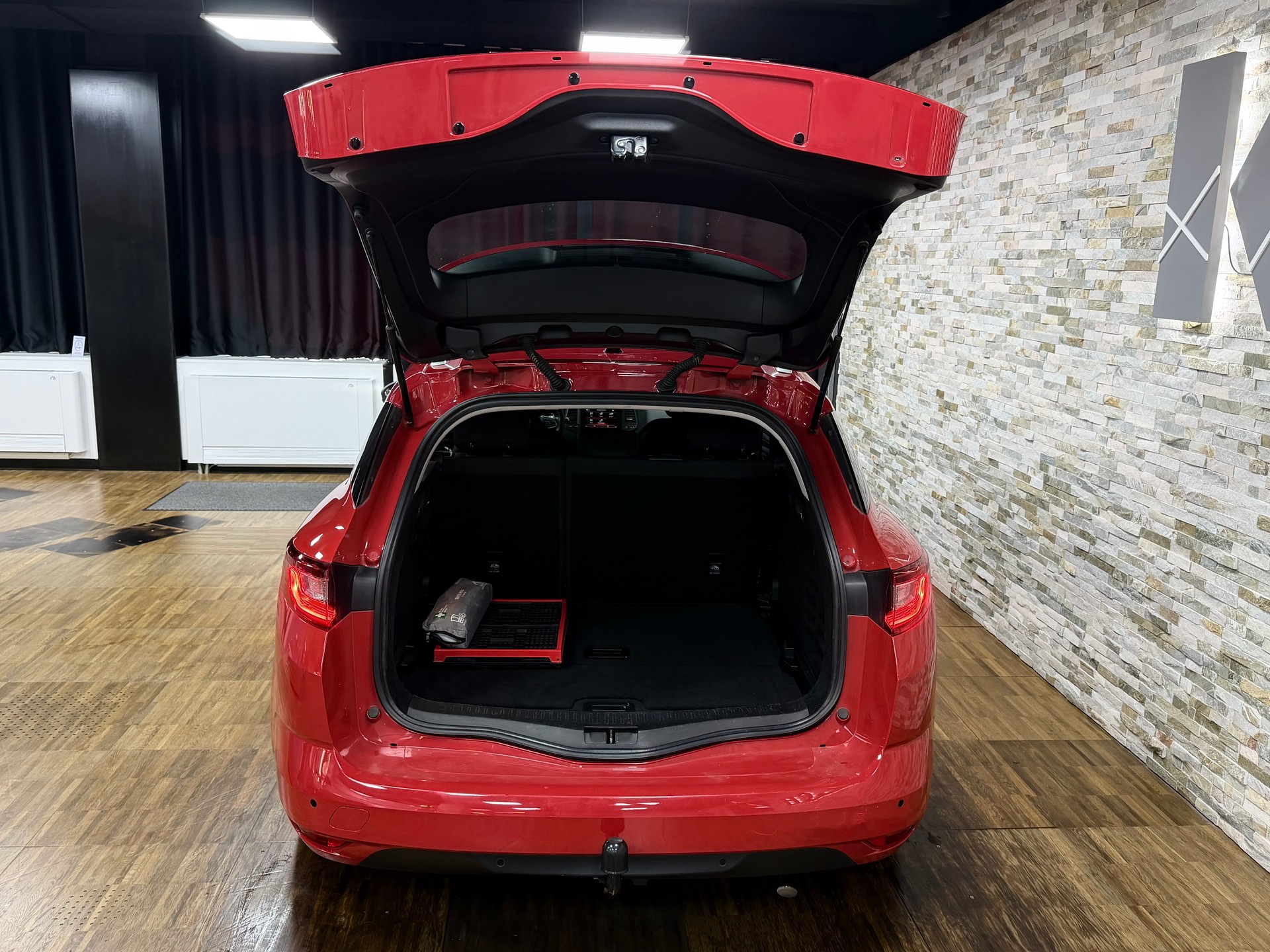 RENAULT Mégane Grandtour 1.5 dCi Business EDC-image-22