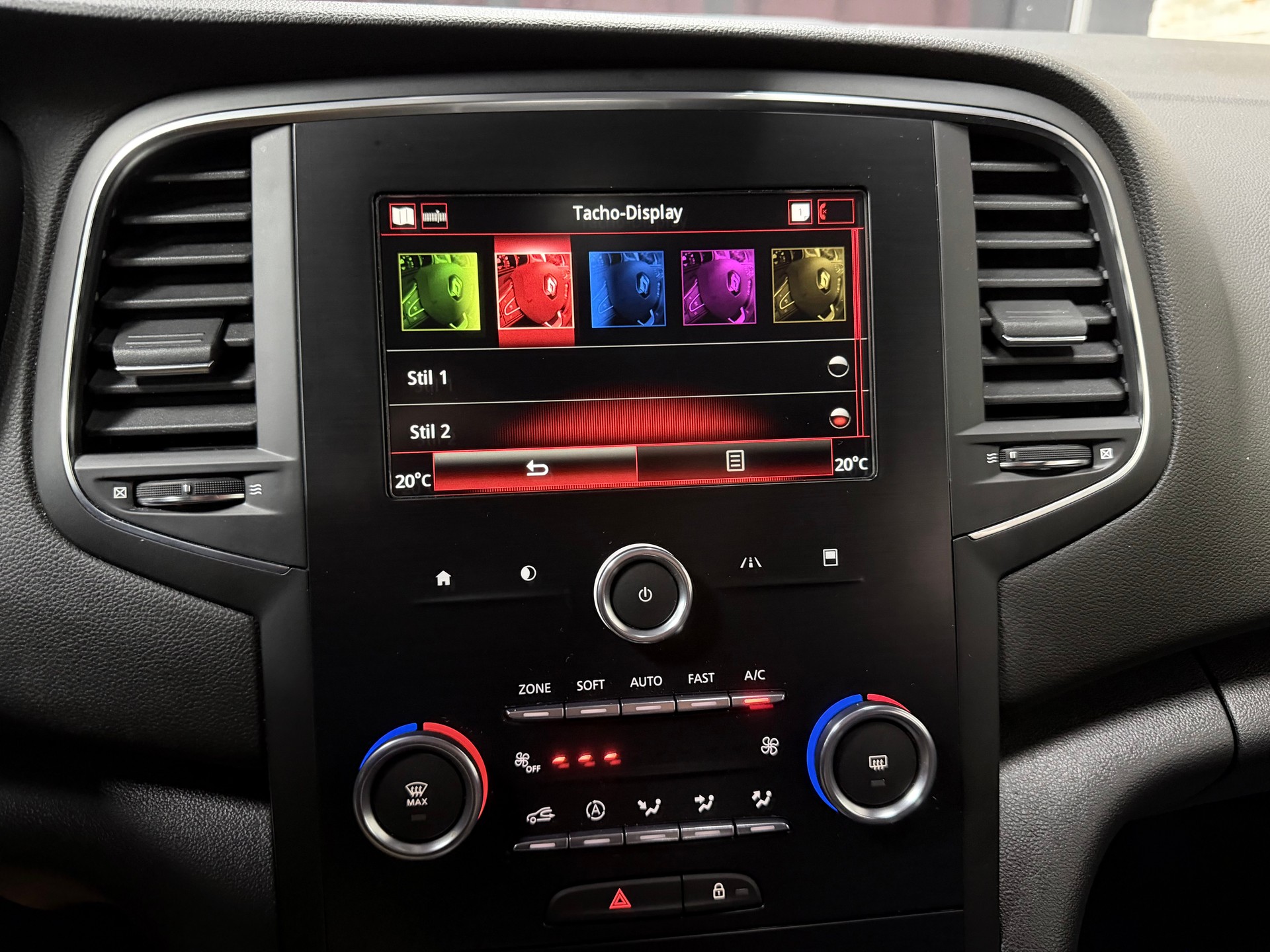 RENAULT Mégane Grandtour 1.5 dCi Business EDC-image-19