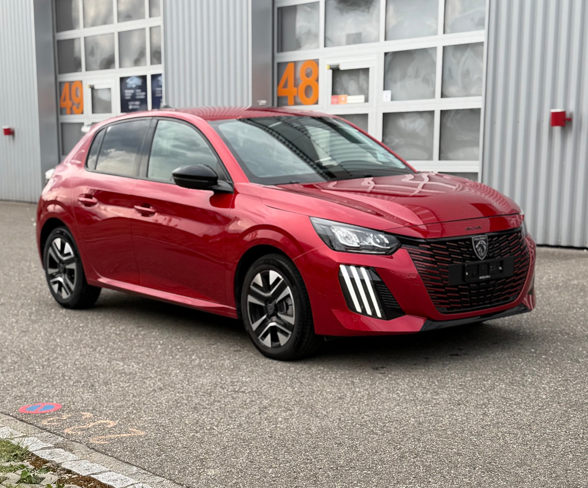 PEUGEOT 208 1.2 MHEV 110 Allure-image-1