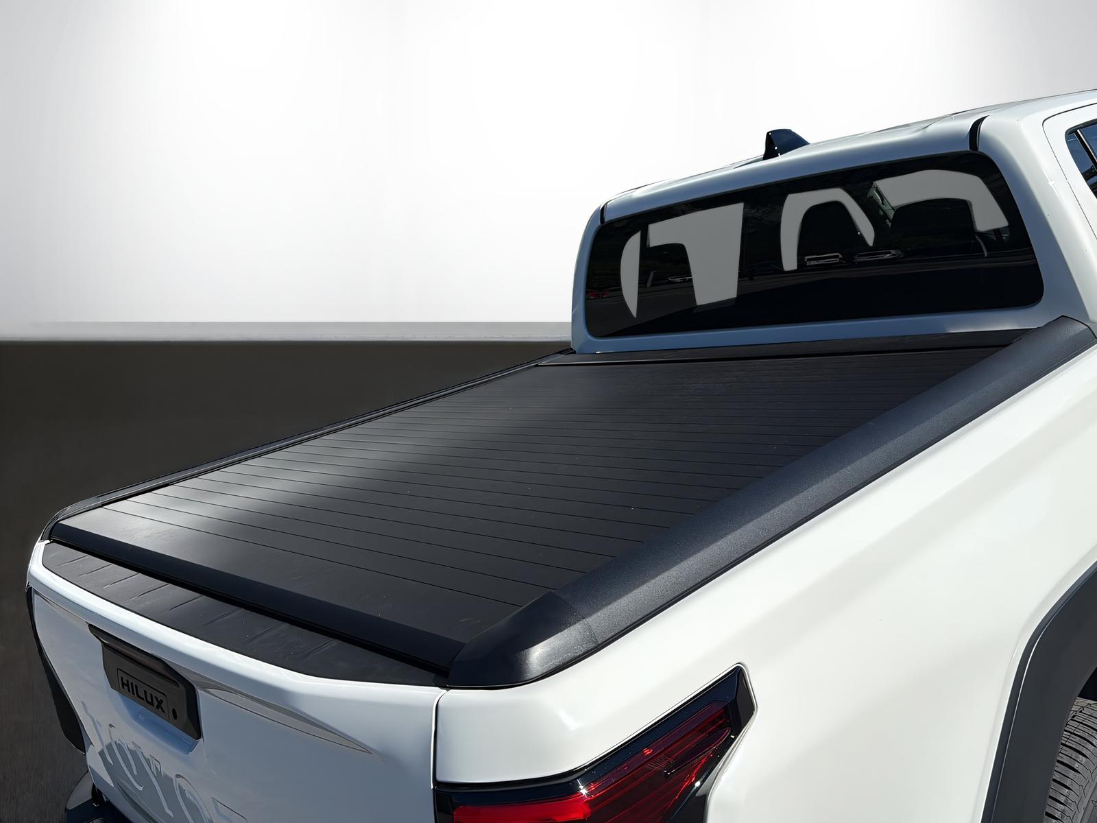 TOYOTA Hilux Double Cab.-Pick-up 2.8 D-4D MHEV 204 Style inkl. Alurollcover und Zugvorrichtung-image-11