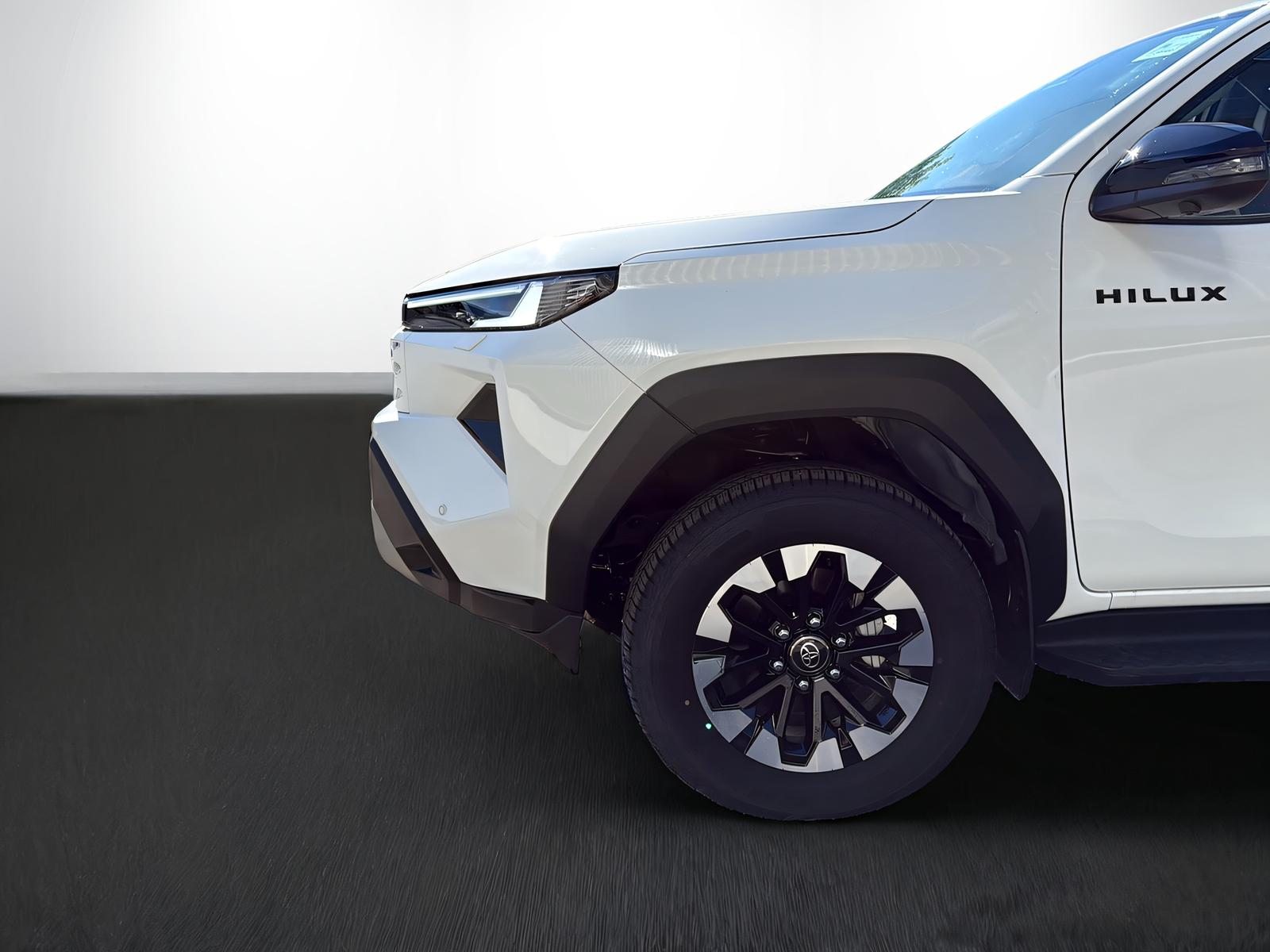 TOYOTA Hilux Double Cab.-Pick-up 2.8 D-4D MHEV 204 Style inkl. Alurollcover und Zugvorrichtung-image-3