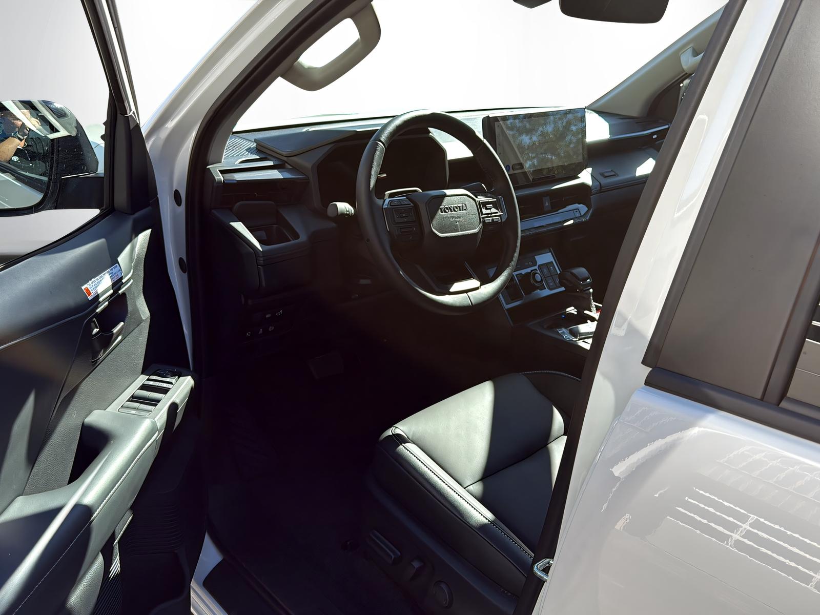 TOYOTA Hilux Double Cab.-Pick-up 2.8 D-4D MHEV 204 Style inkl. Alurollcover und Zugvorrichtung-image-10