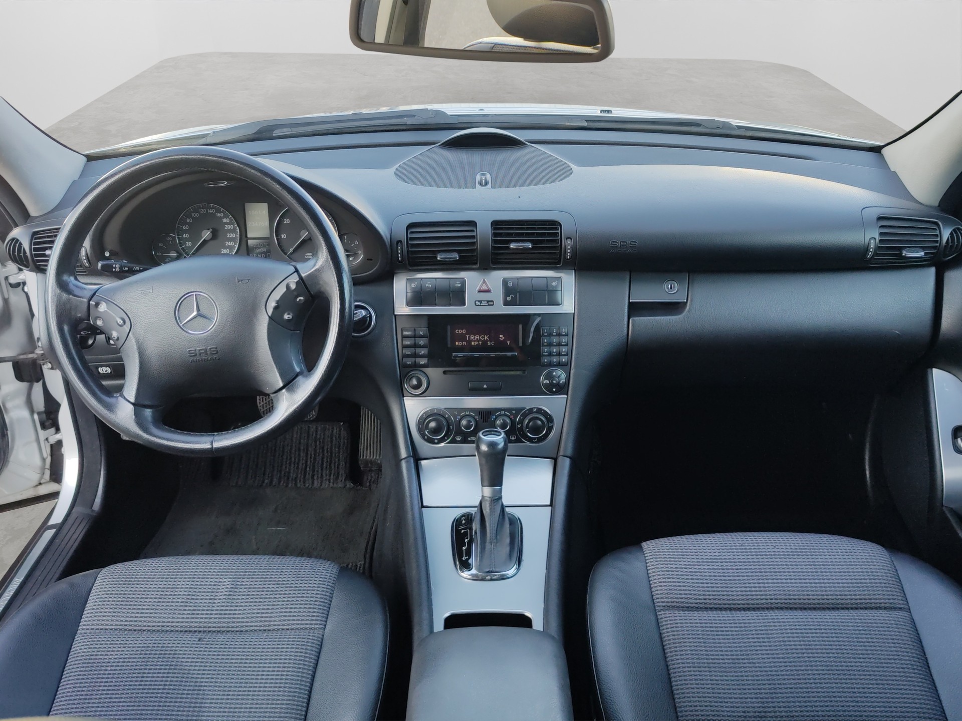 MERCEDES-BENZ C 180 Kompressor Avantgarde-image-19
