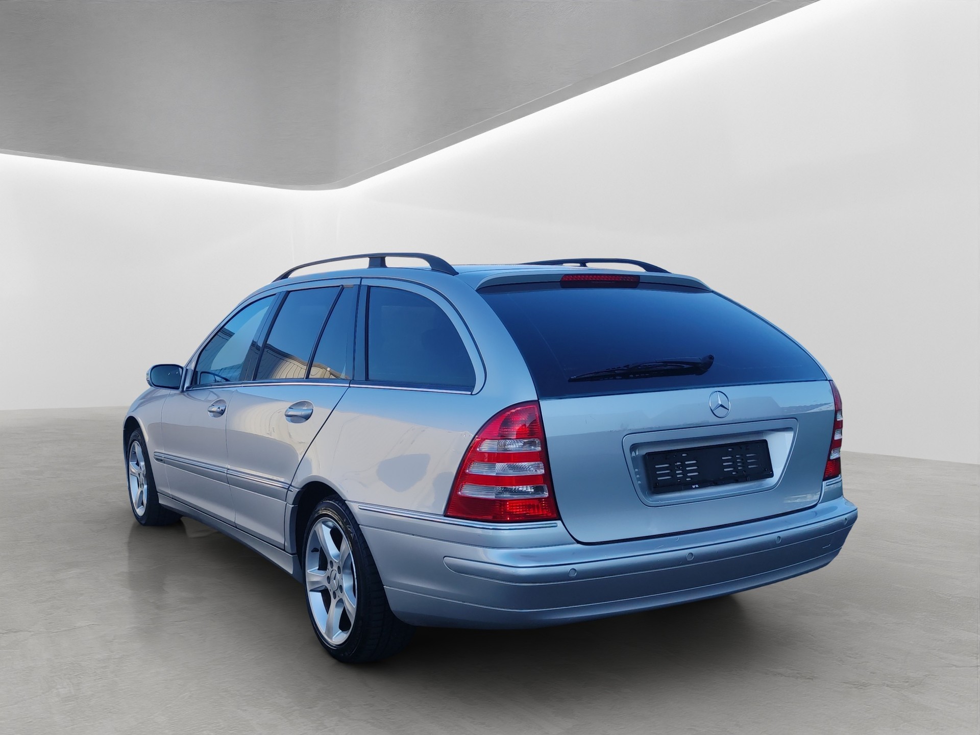MERCEDES-BENZ C 180 Kompressor Avantgarde-image-3
